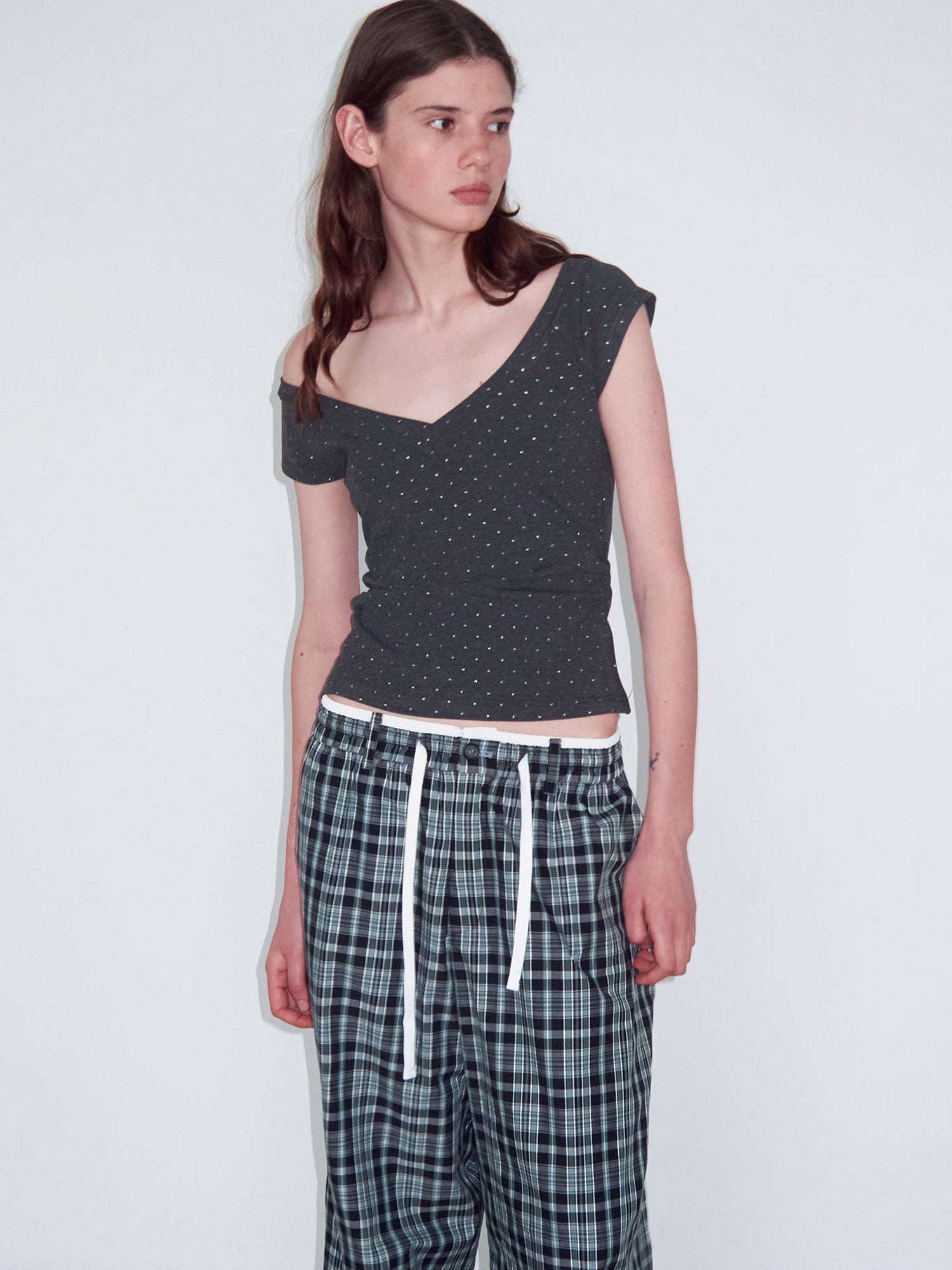 Delivery V-Neck Cropped Tee with Ruffle Sleeves Rhinestone