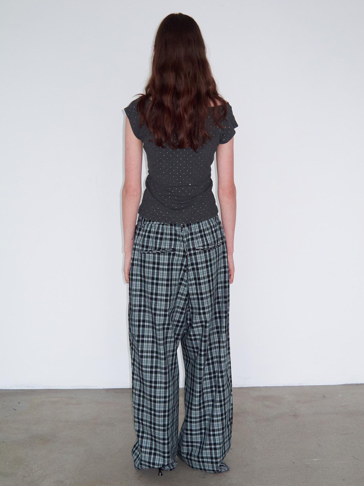 Delivery V-Neck Cropped Tee with Ruffle Sleeves Rhinestone