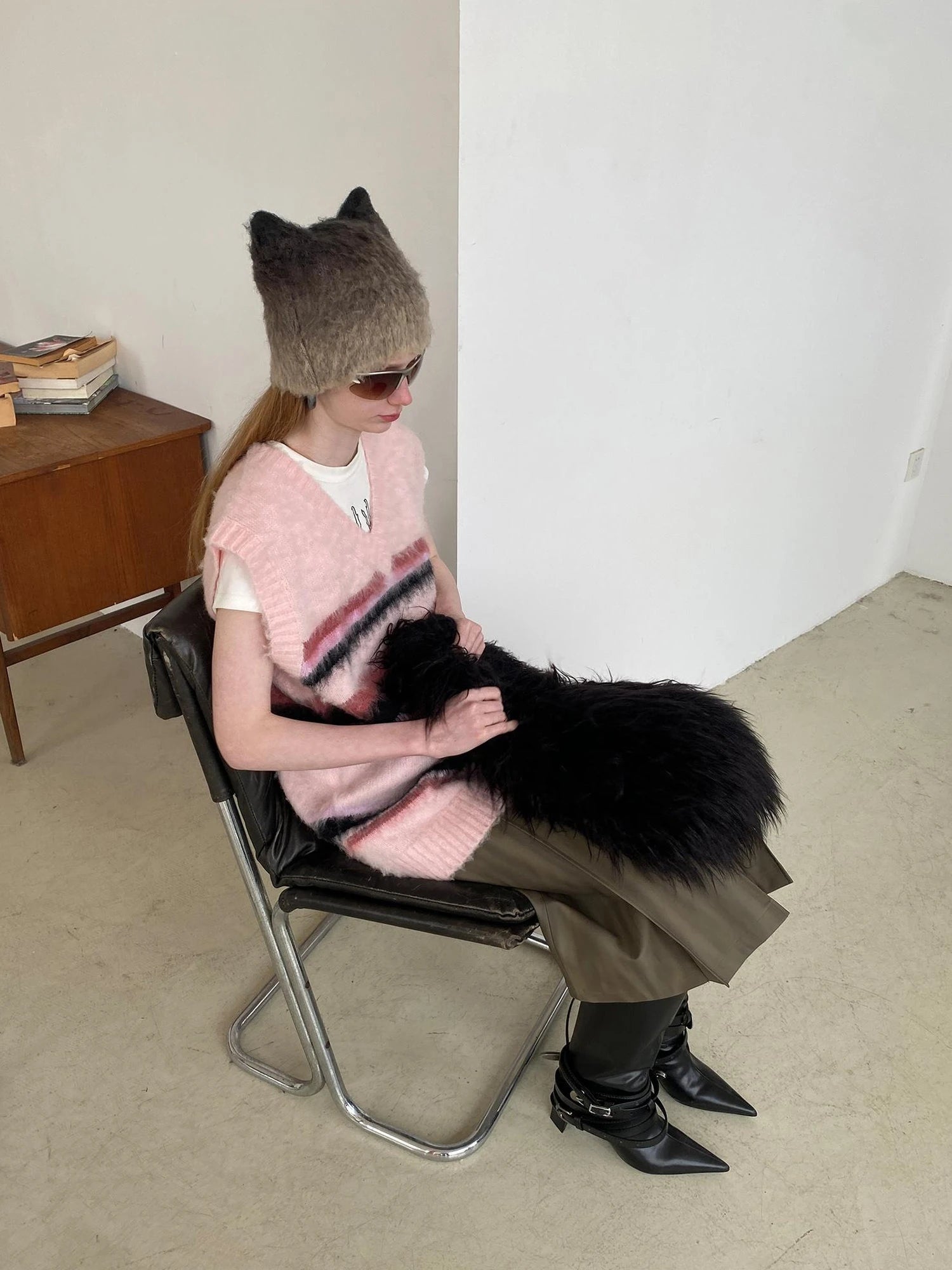 V-neck Cable Knit Wool Vest In Pale Pink Stripes