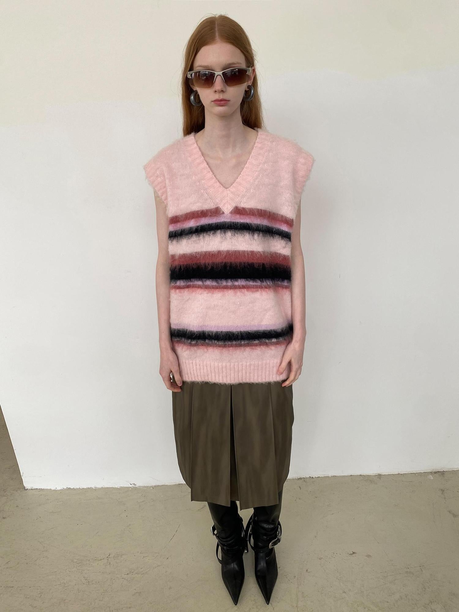 Delivery V-neck Cable Knit Wool Vest In Pale Pink Stripes