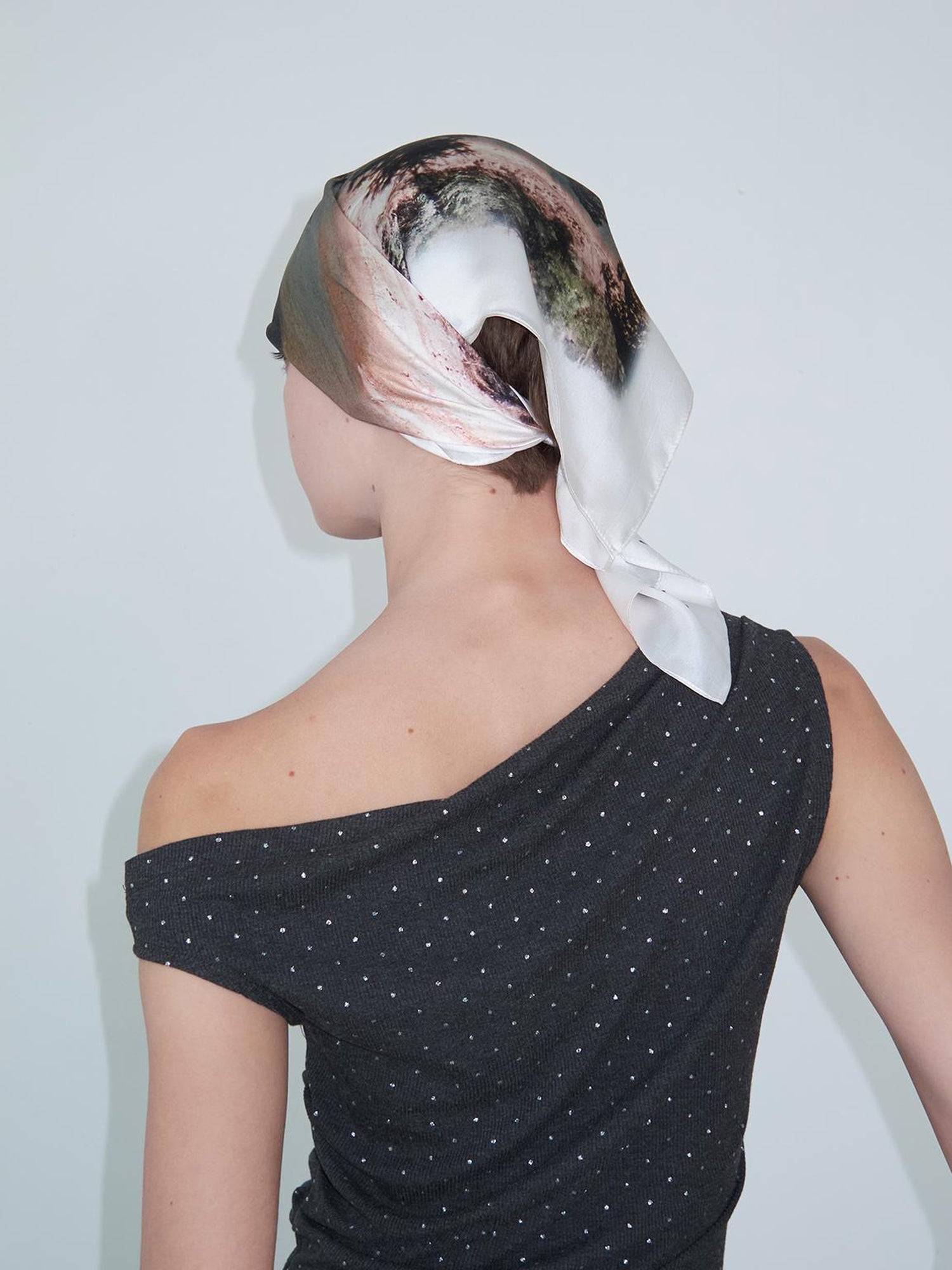 Delivery V-neck T-shirt Long Sleeve