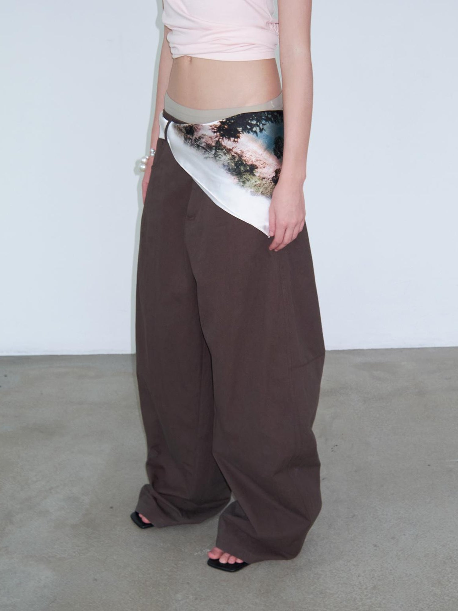 Delivery V-neck T-shirt Long Sleeve