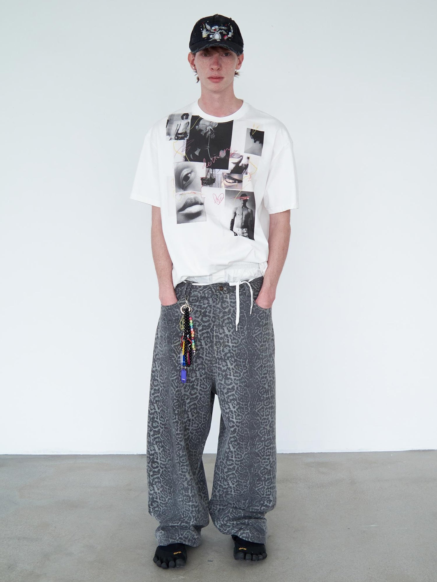 Delivery Vintage Photo Collage Doodle Print Tee