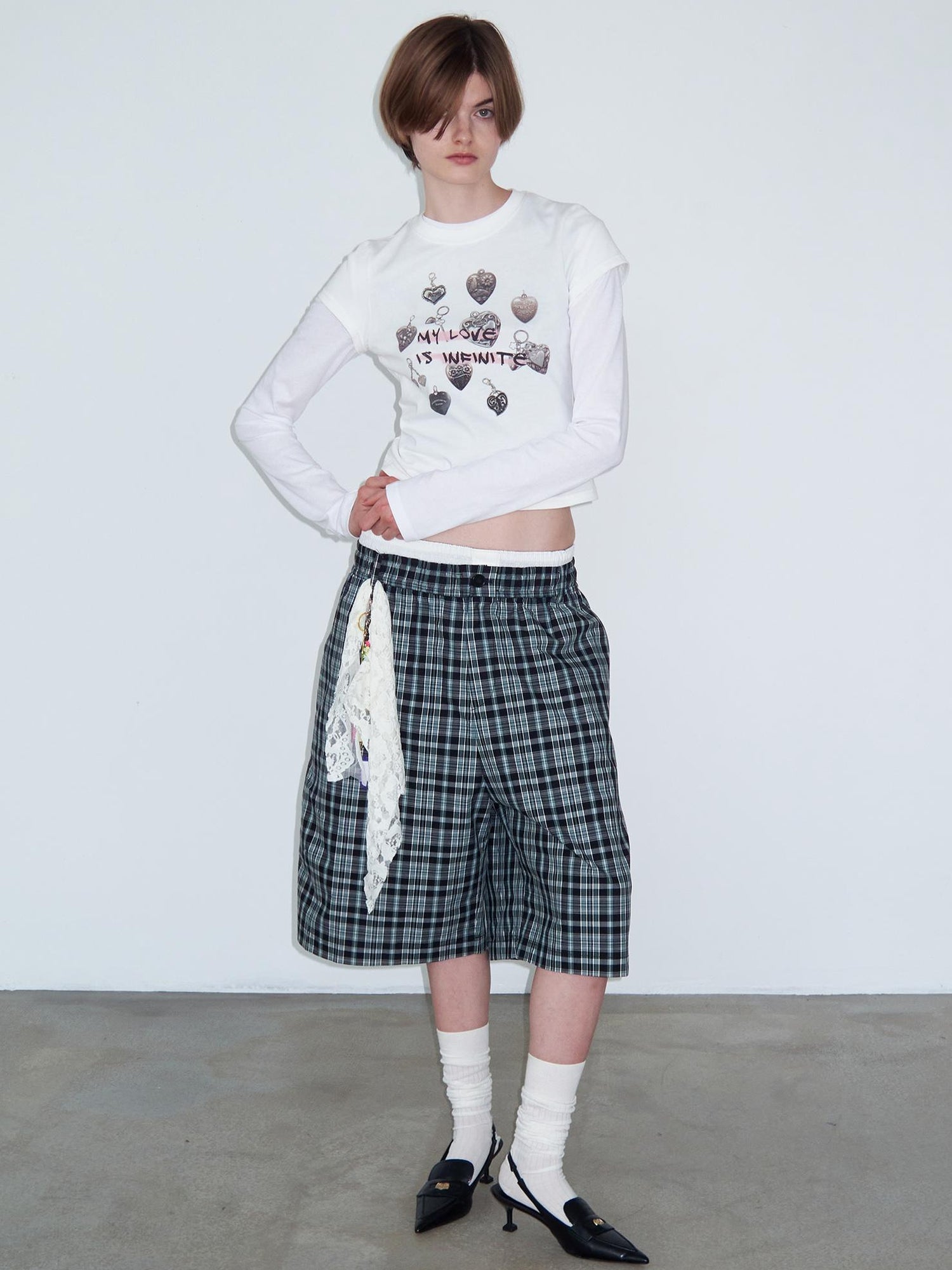 Delivery Vintage Silver Black Distressed Heart Print T-shirt