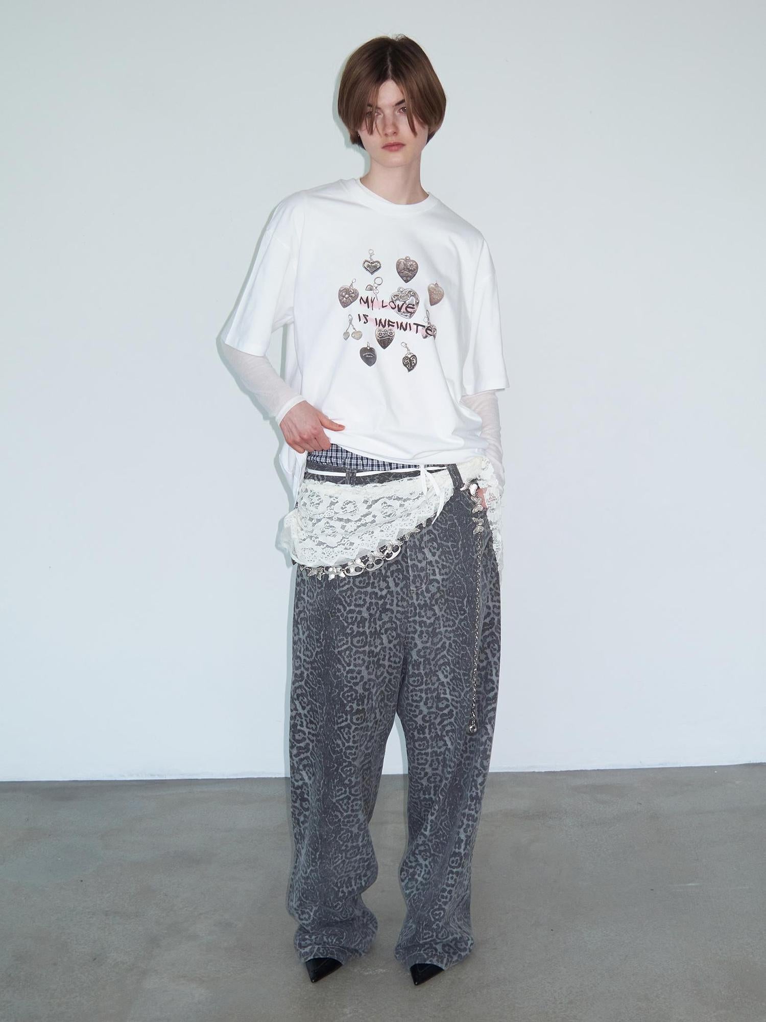 Delivery Vintage Silver Black Distressed Heart Print T-shirt