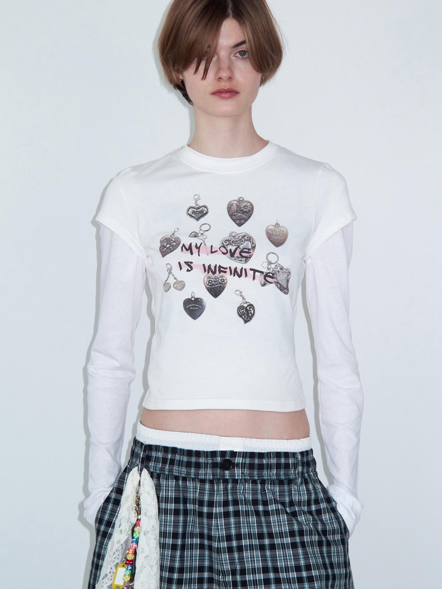 Delivery Vintage Silver Black Distressed Heart Print T-shirt