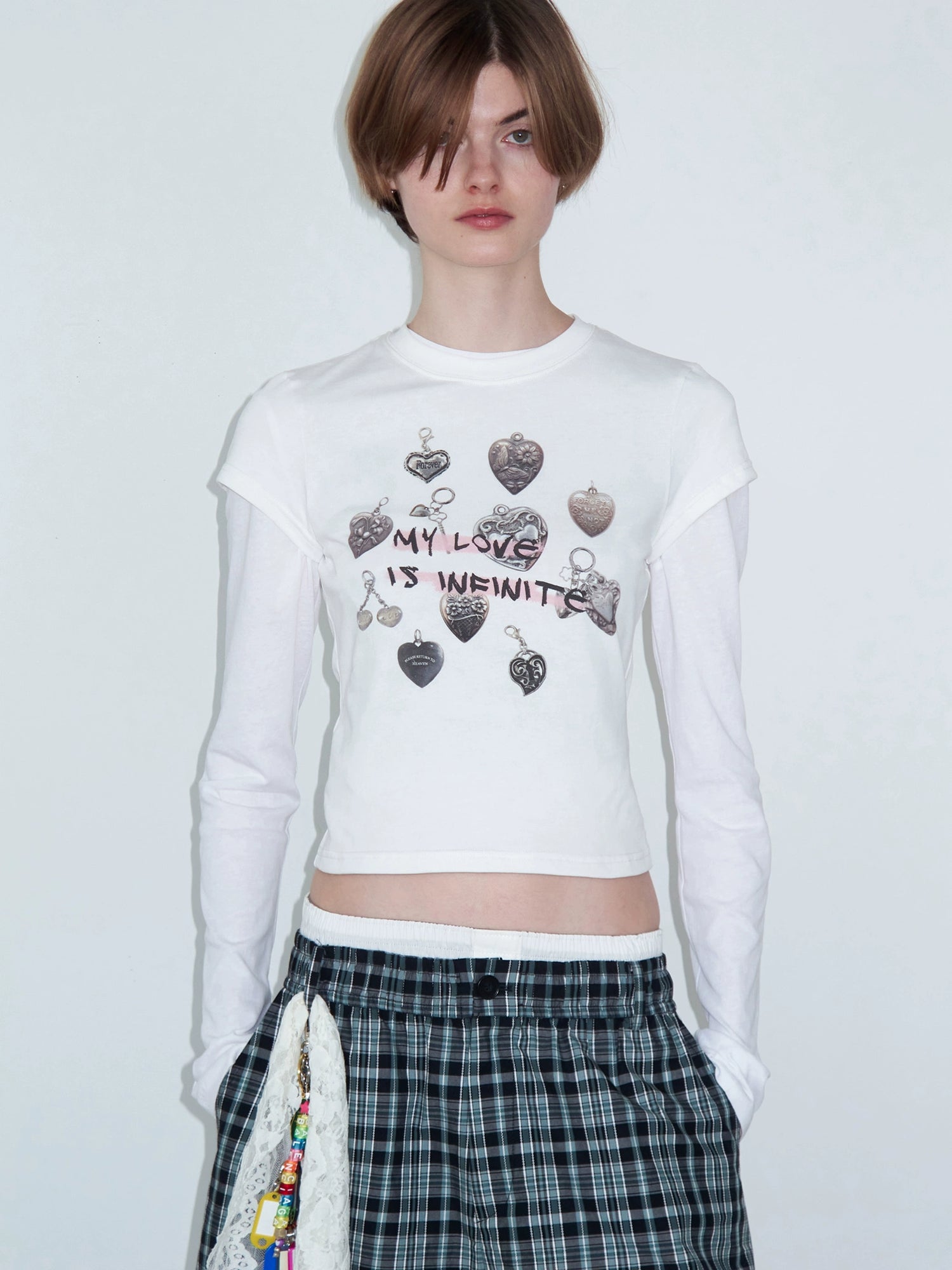 Delivery_Vintage_Silver_Black_Distressed_Heart_Print_T_Shirt_MISSTT