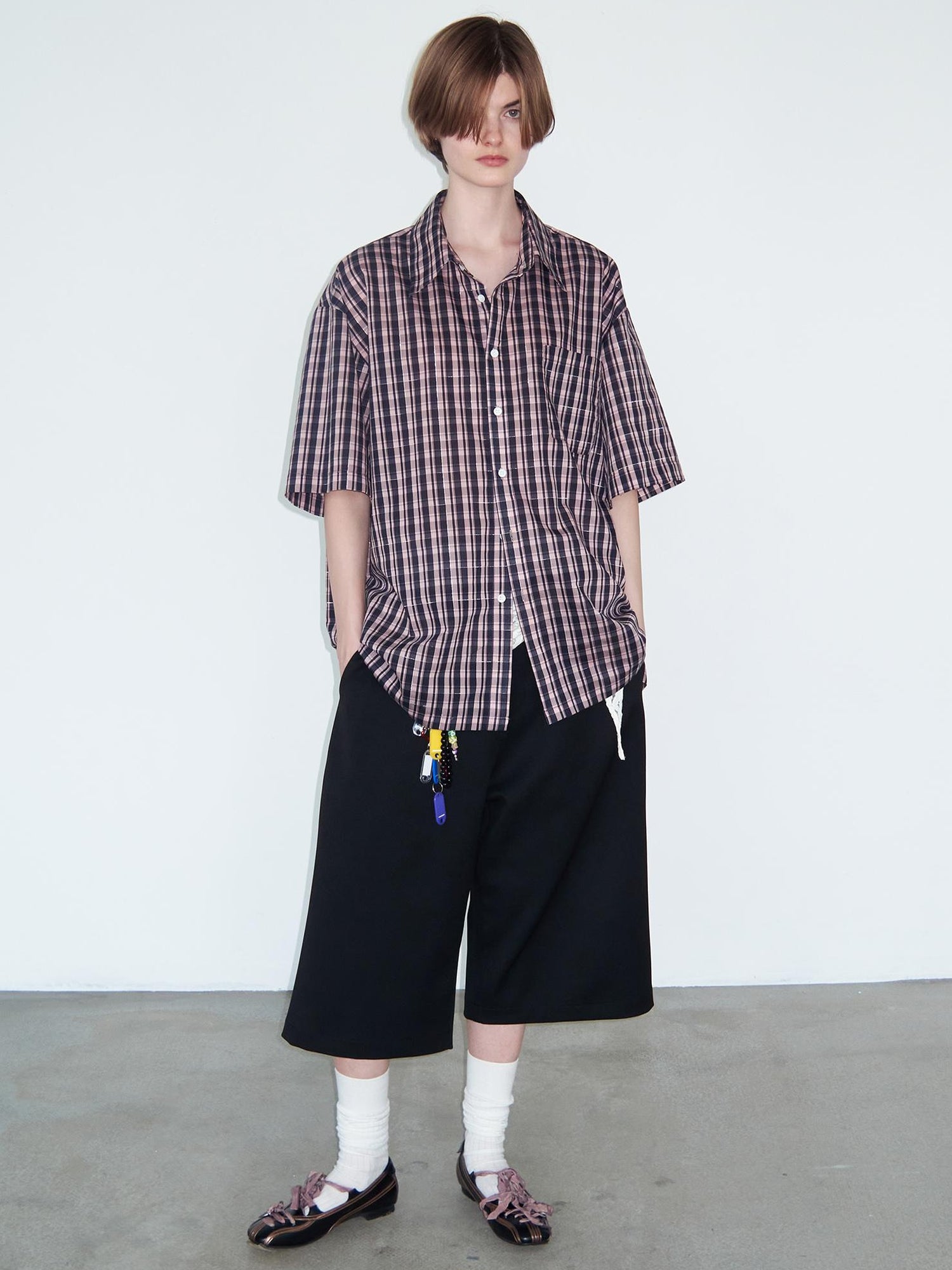 Delivery Woven Black Silver Plaid Linen Short Sleeve Shirt