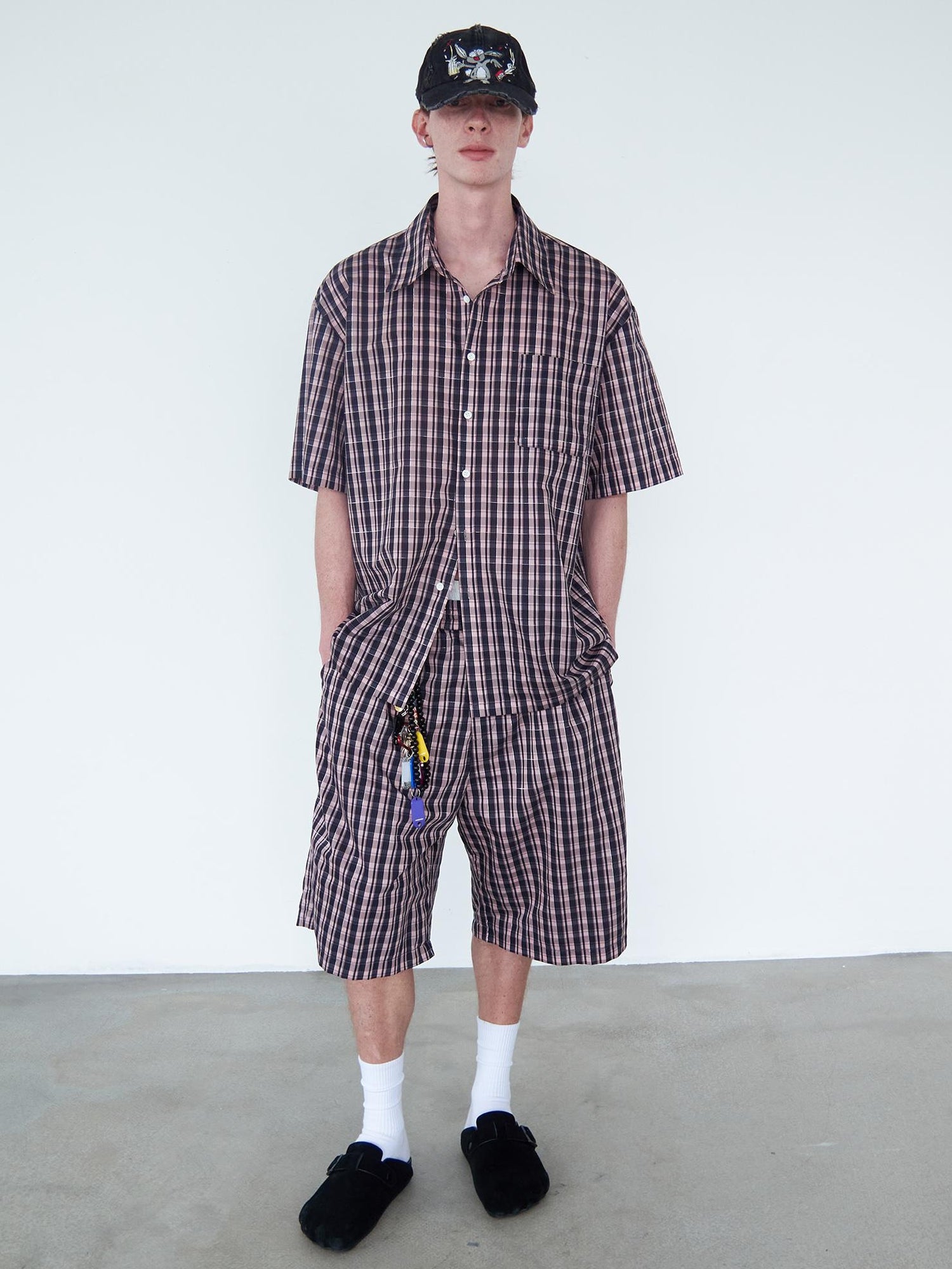 Delivery Woven Black Silver Plaid Linen Short Sleeve Shirt