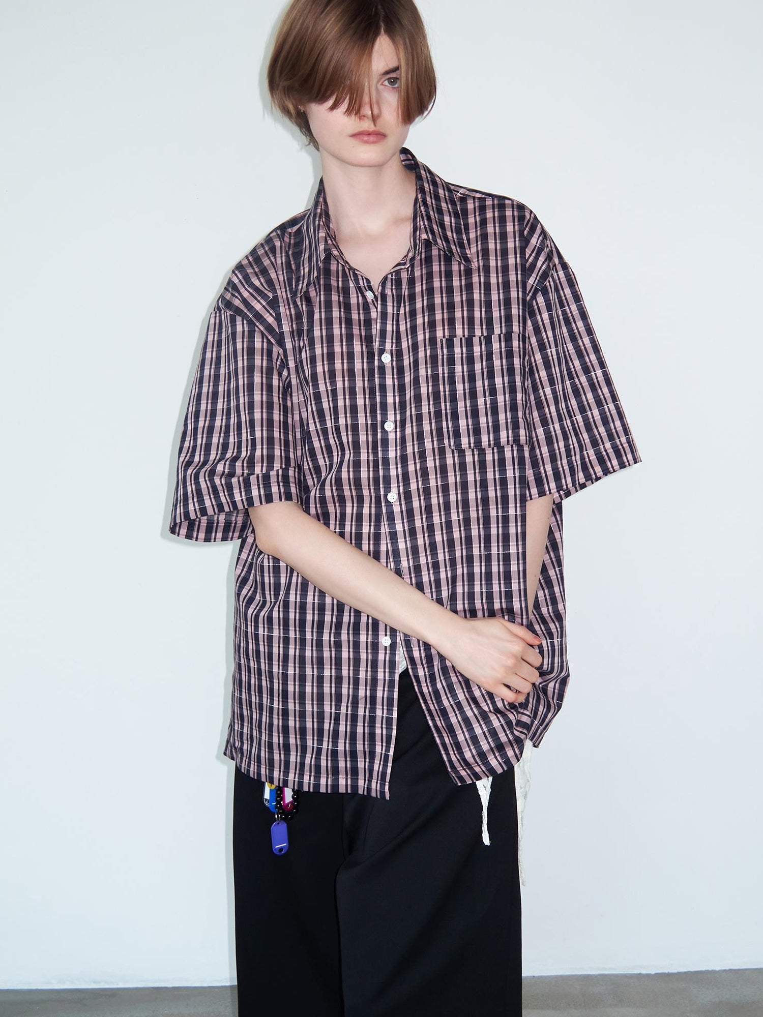 Delivery Woven Black Silver Plaid Linen Short Sleeve Shirt