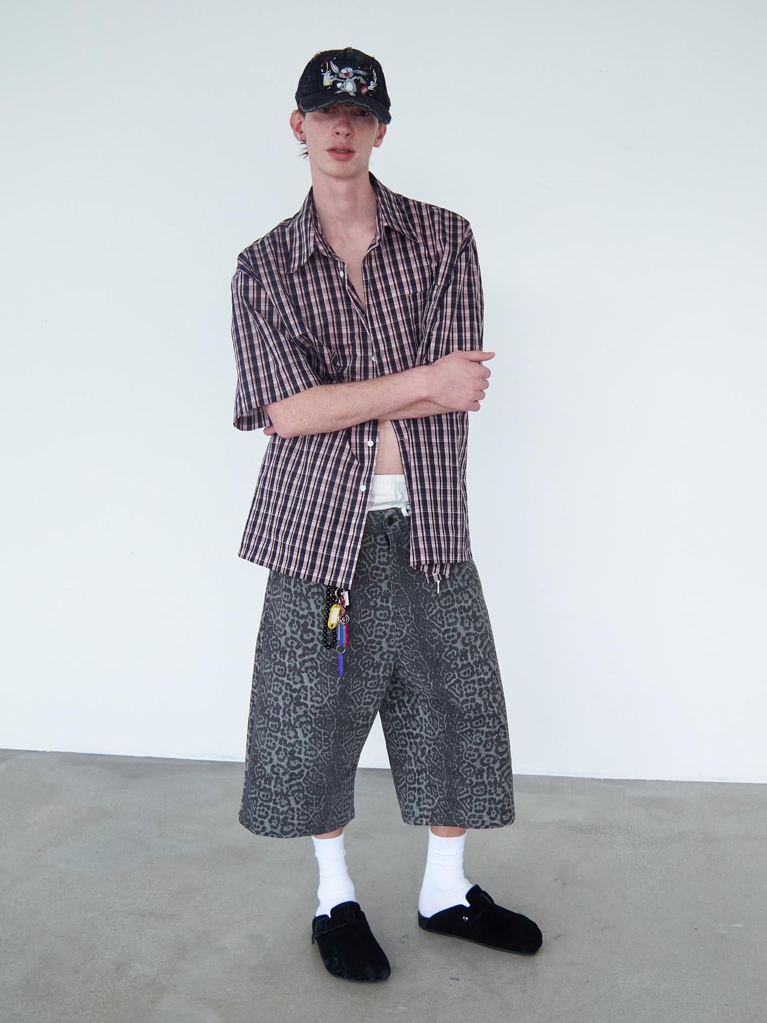 Delivery Woven Black Silver Plaid Linen Short Sleeve Shirt