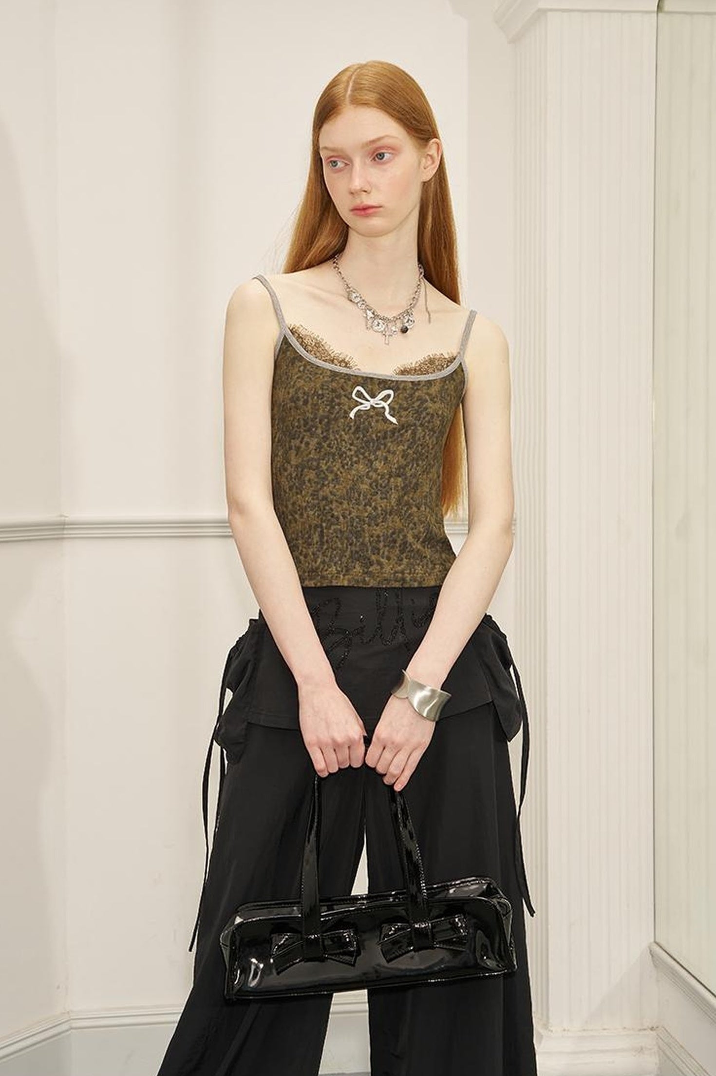 DIDDI MODA Designer 3D Bow Embroidered Lace Trim Camisole