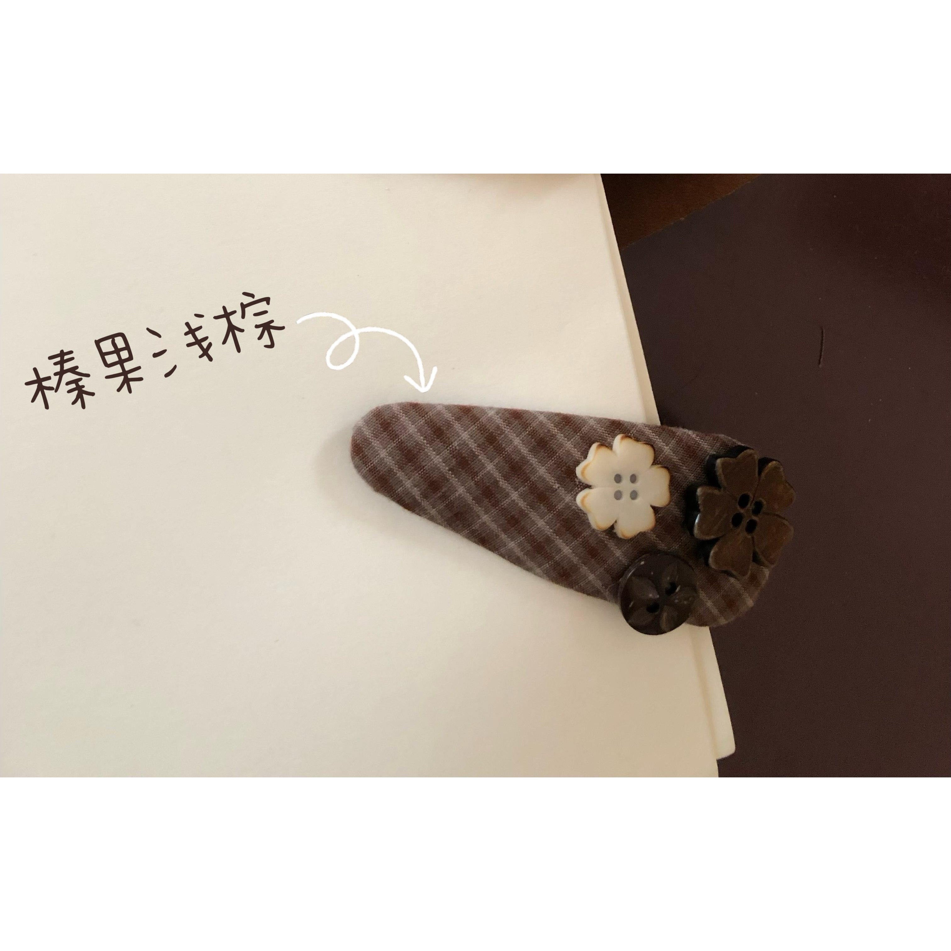 Dorydory_Checkered_Plaid_Button_Side_Clip_Vintage_Women&