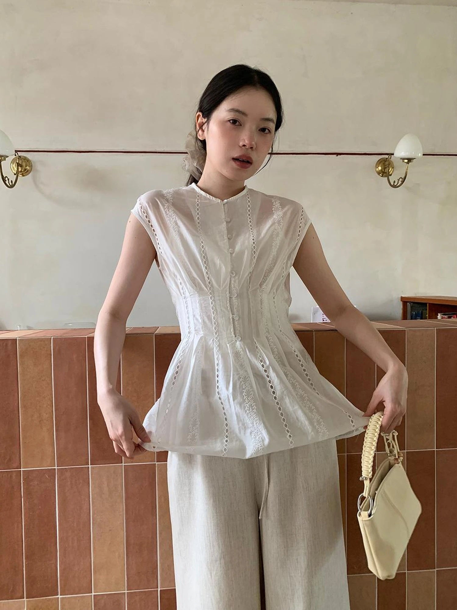 Dorydory Stripe Jacquard Sleeveless Shirt with Waist Cutout