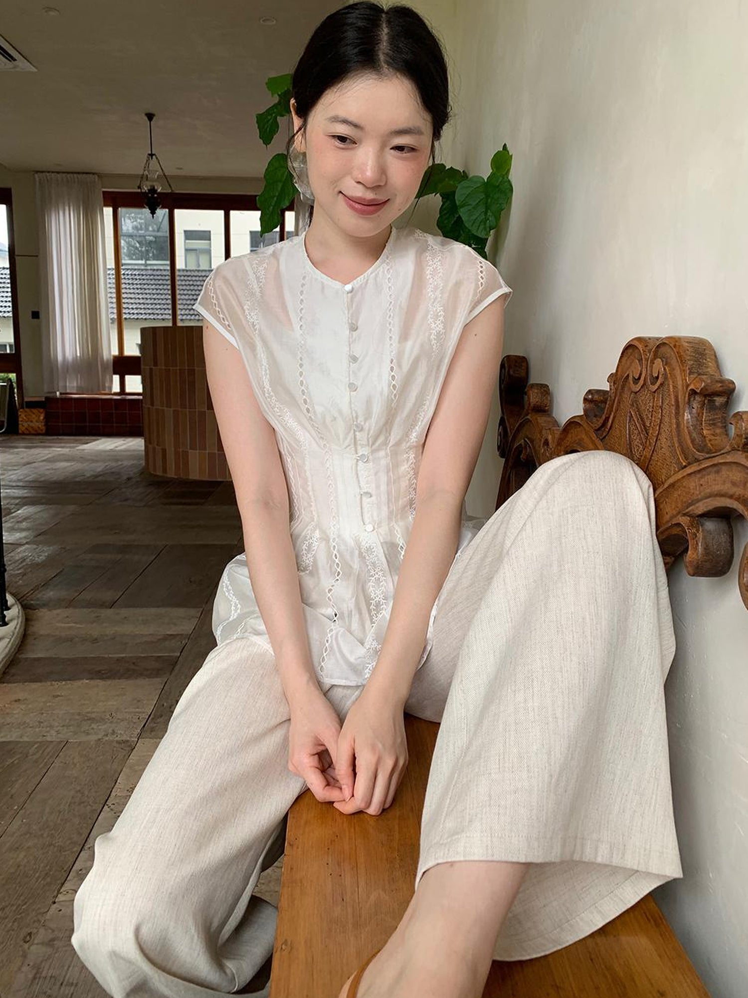 Dorydory Dorydory Stripe Jacquard Sleeveless Shirt with Waist Cutout