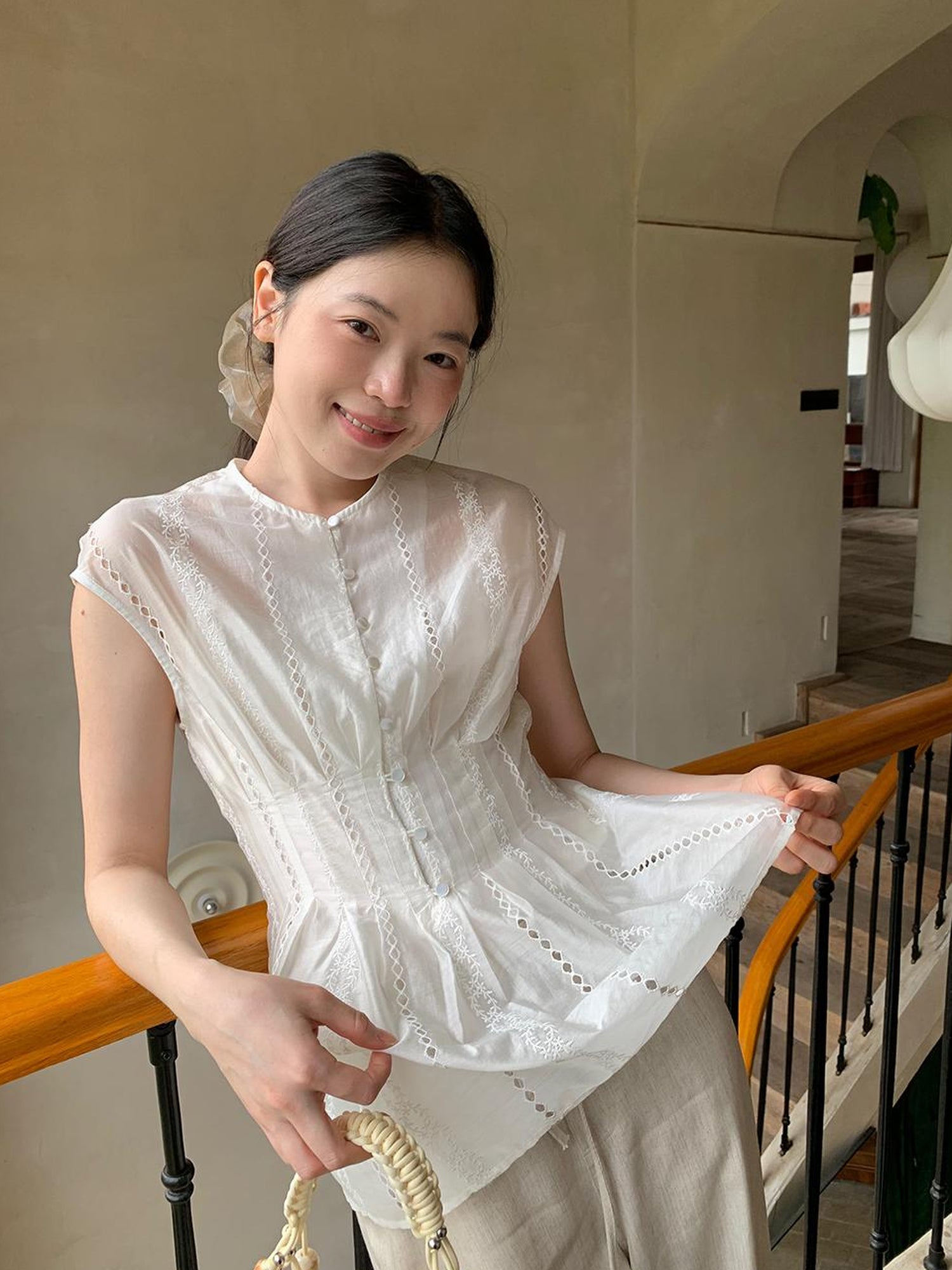 Dorydory Dorydory Stripe Jacquard Sleeveless Shirt with Waist Cutout