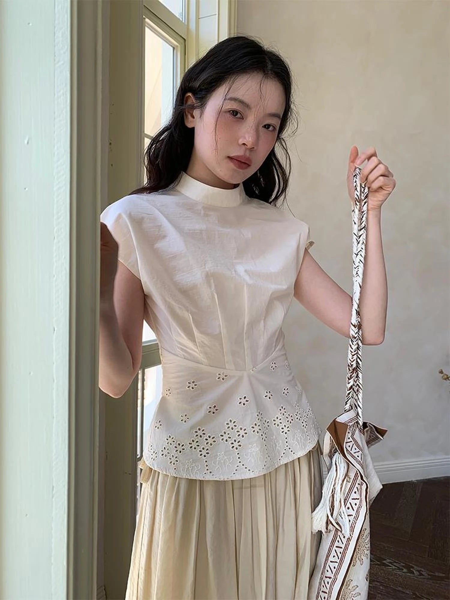 Embroidered Mandarin Collar White Shirt With Floral Lace Hem