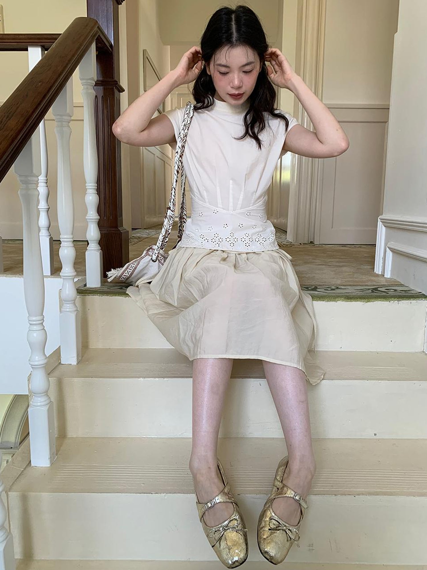 Dorydory Embroidered Mandarin Collar White Shirt With Floral Lace Hem