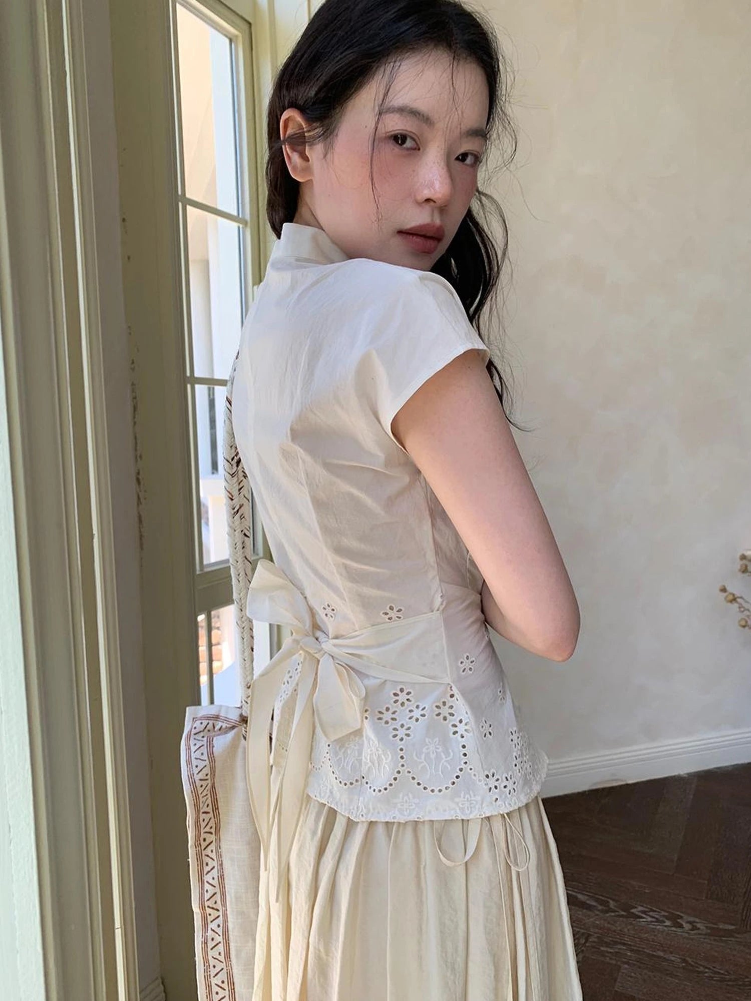 Embroidered Mandarin Collar White Shirt With Floral Lace Hem
