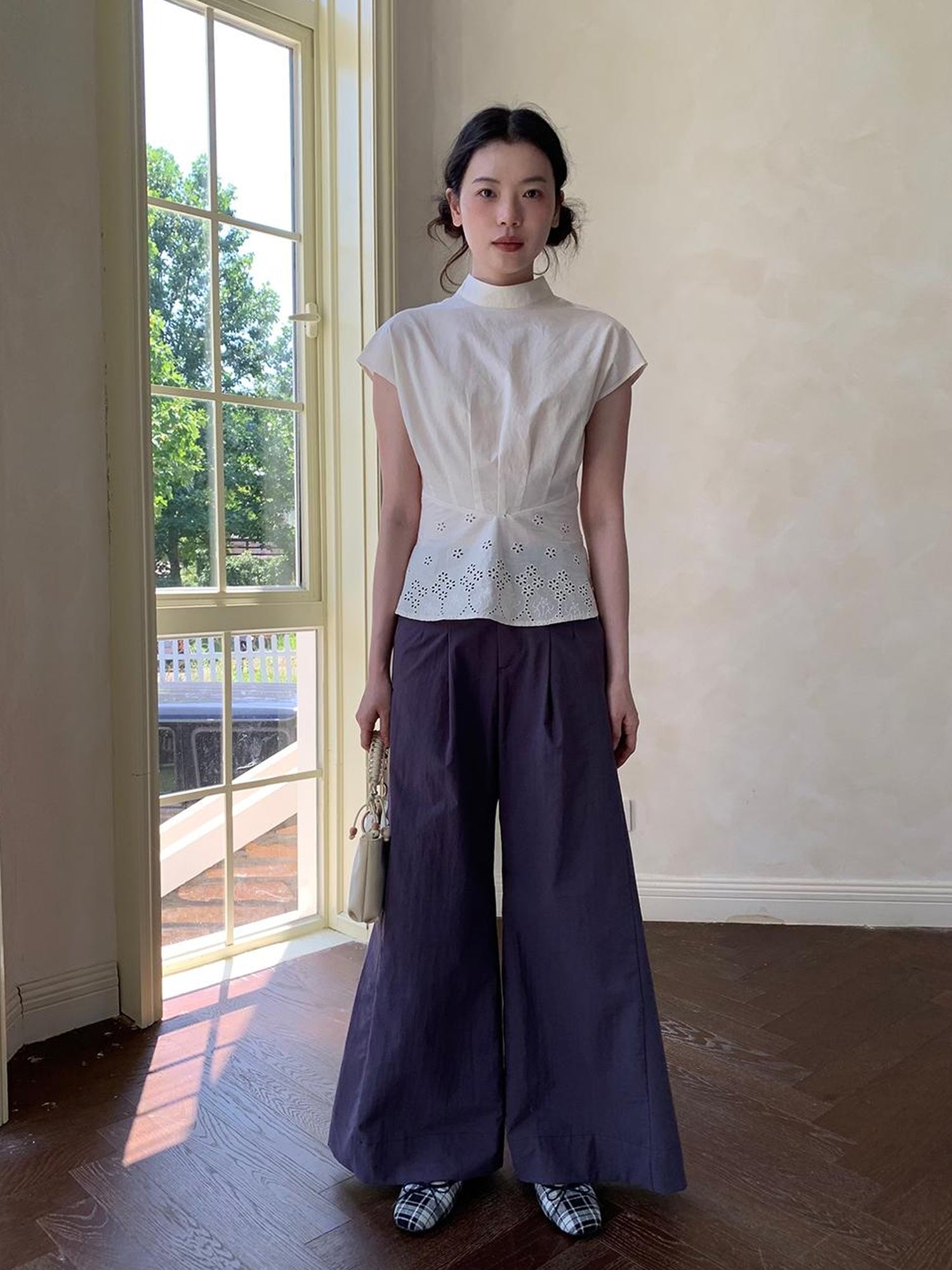 Dorydory Embroidered Mandarin Collar White Shirt With Floral Lace Hem
