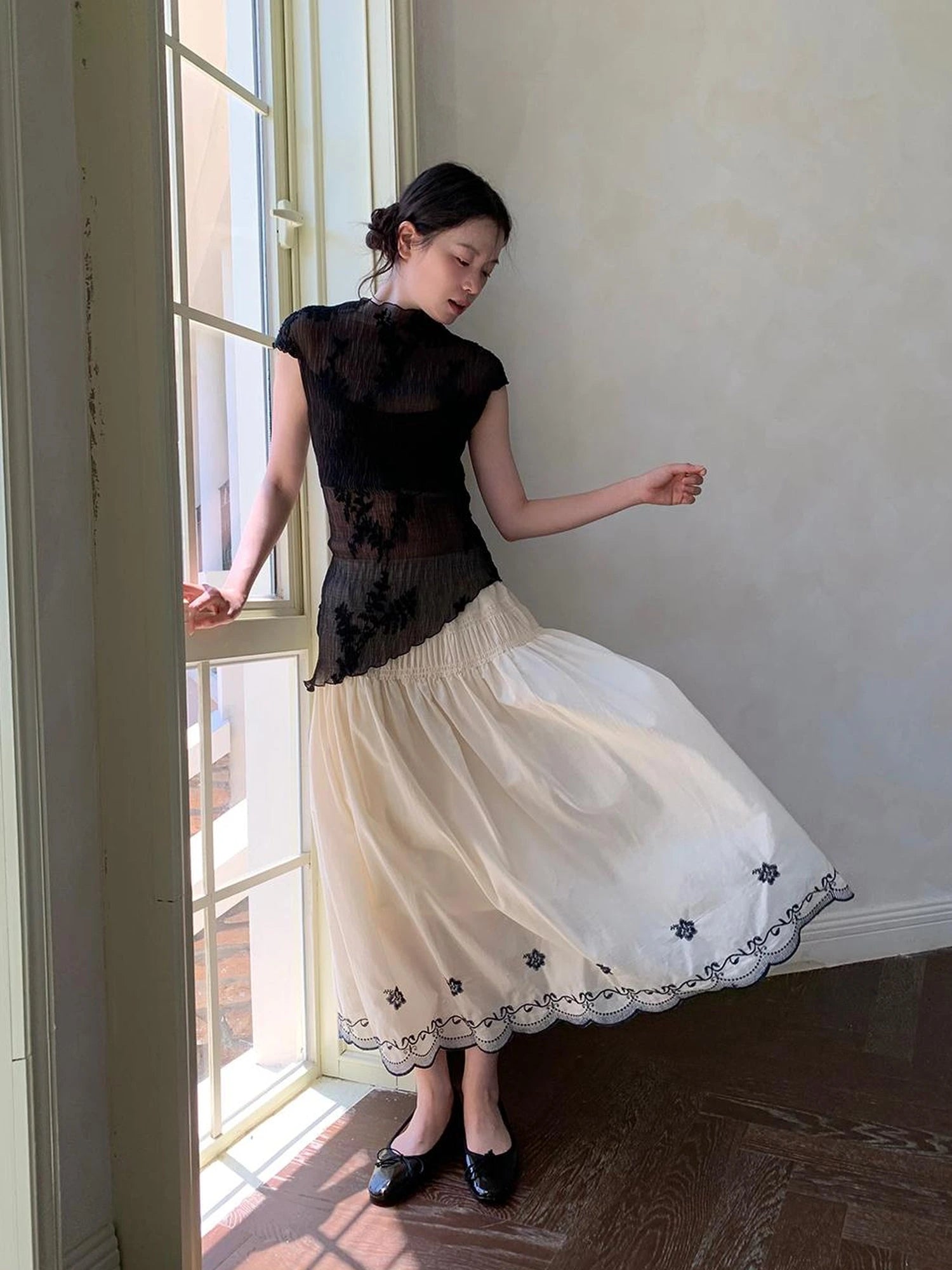 Embroidered Pleated Vest Asymmetric Hem Sleeveless Top