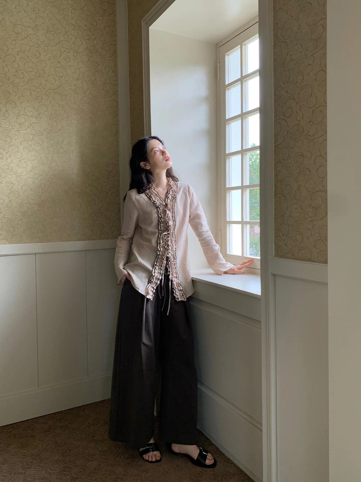 Lace Trimmed Tied Waist Linen Blend Shirt