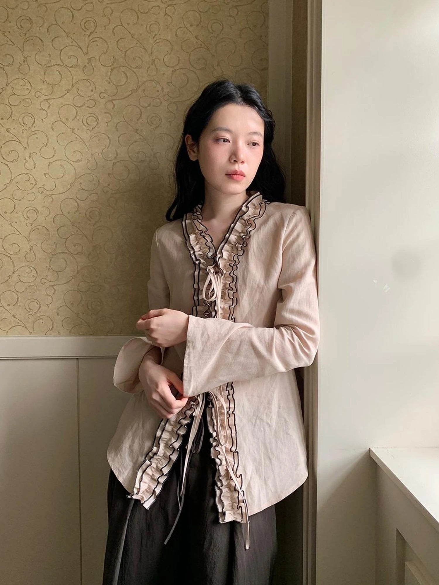 Lace Trimmed Tied Waist Linen Blend Shirt