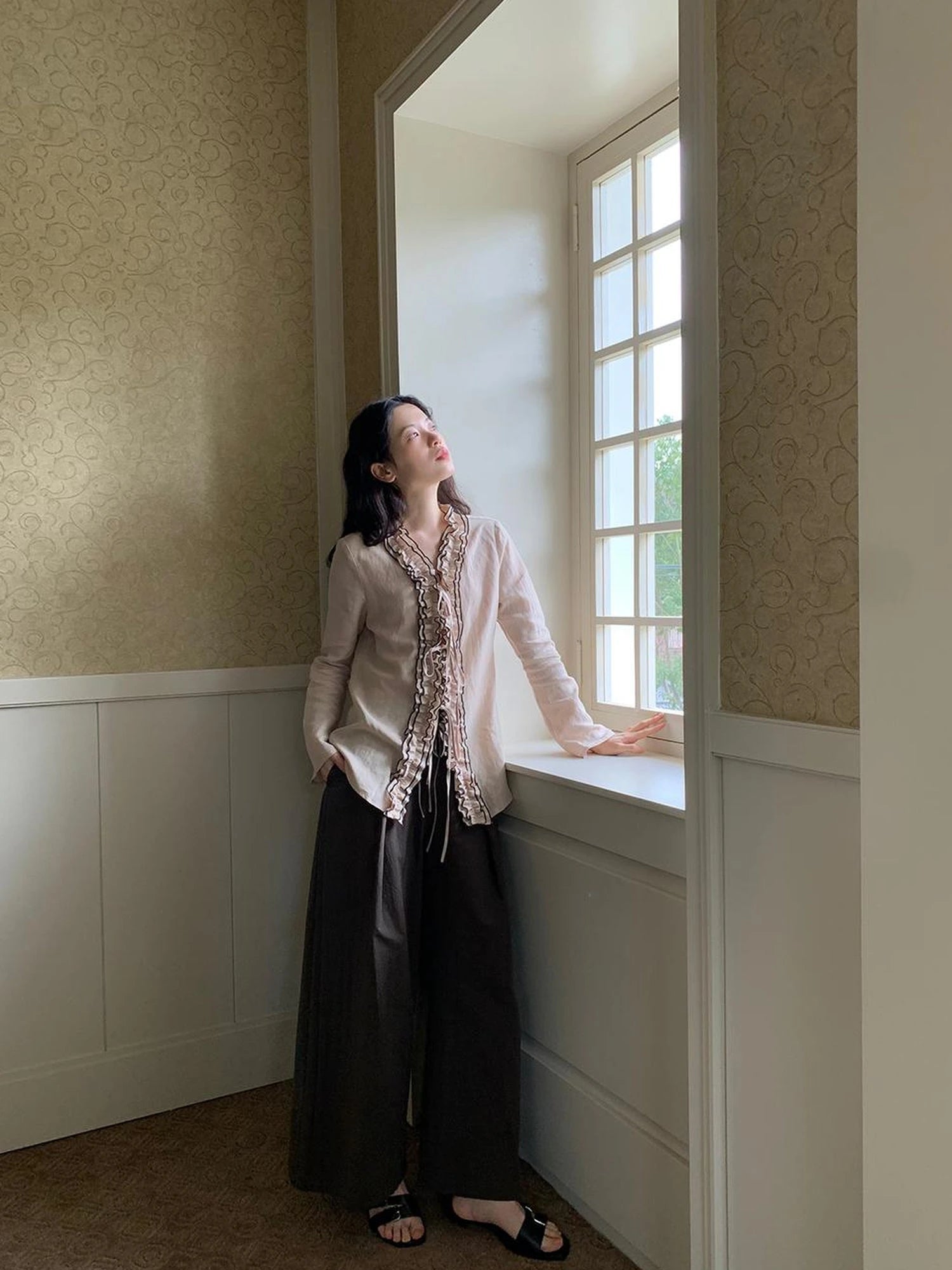 Lace Trimmed Tied Waist Linen Blend Shirt