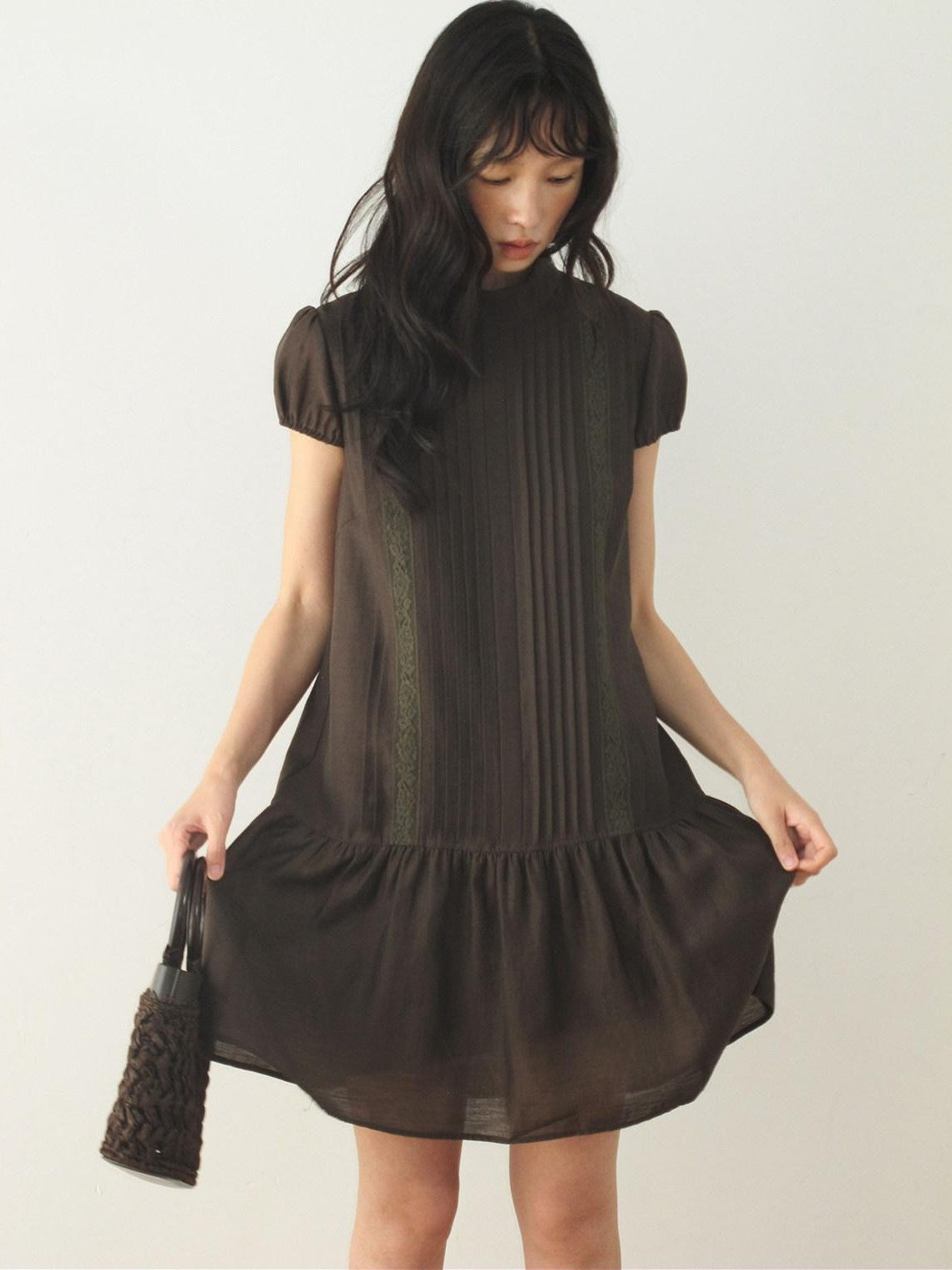 Dorydory Lace Tuck Pleat Half High Collar Women&