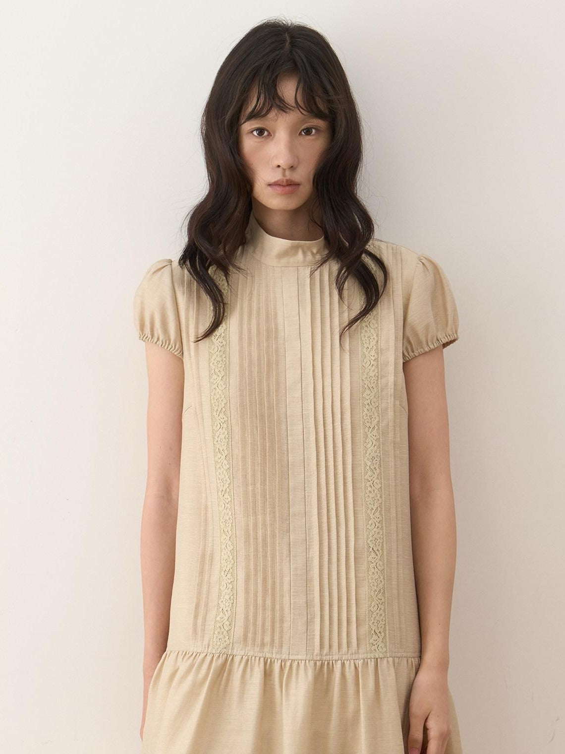 Dorydory Lace Tuck Pleat Half High Collar Women&