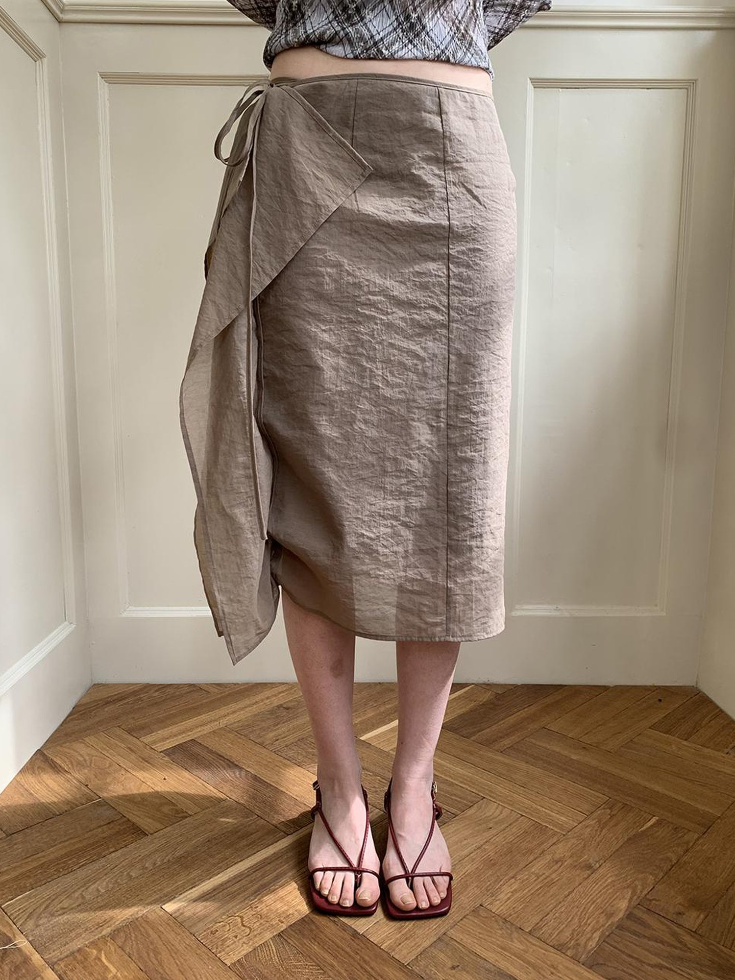 Dorydory Low Saturation Mocha Chiffon Wrap Hem Floral Skirt