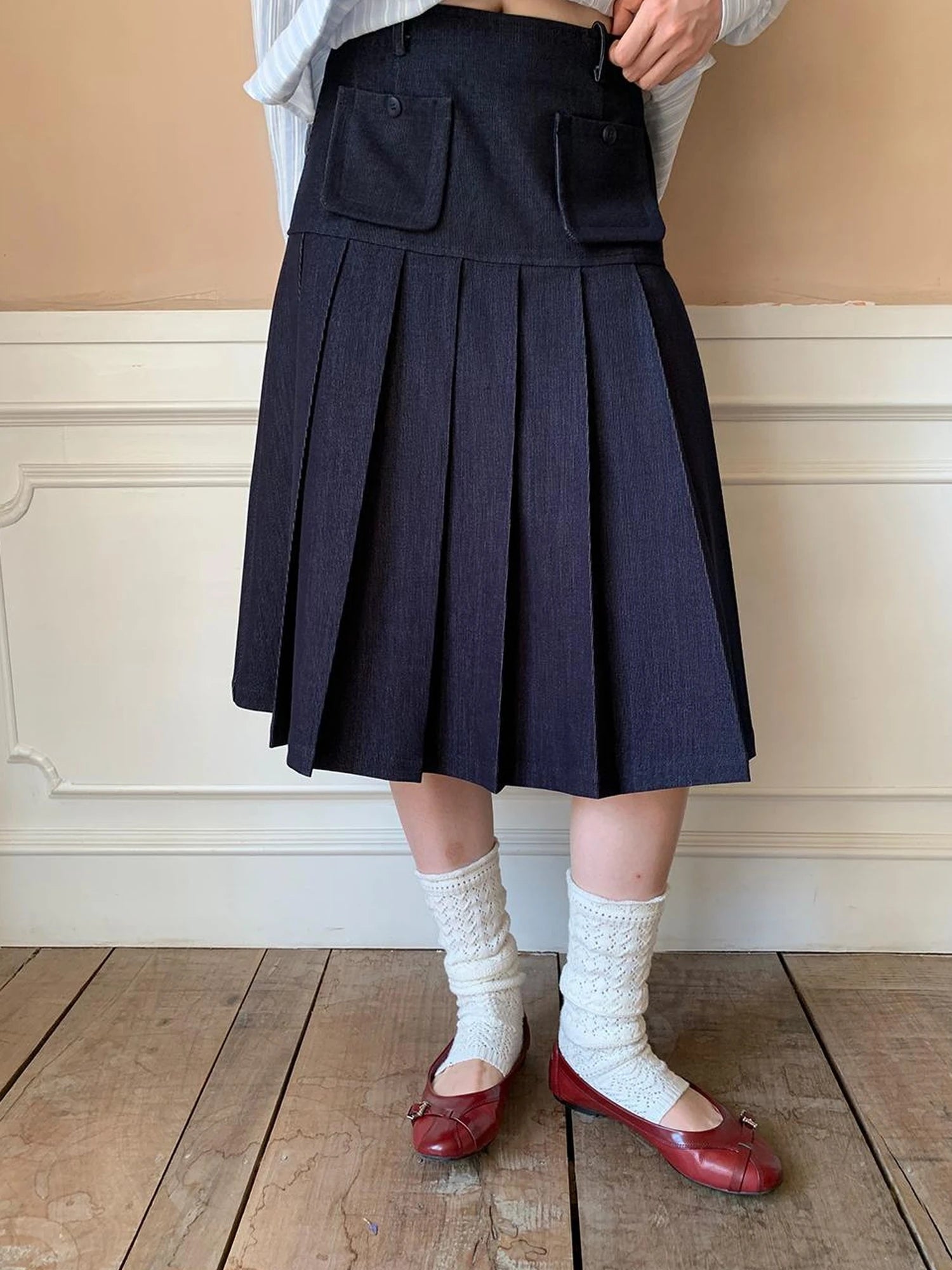 Pleated Side Pocket Midi Skirt