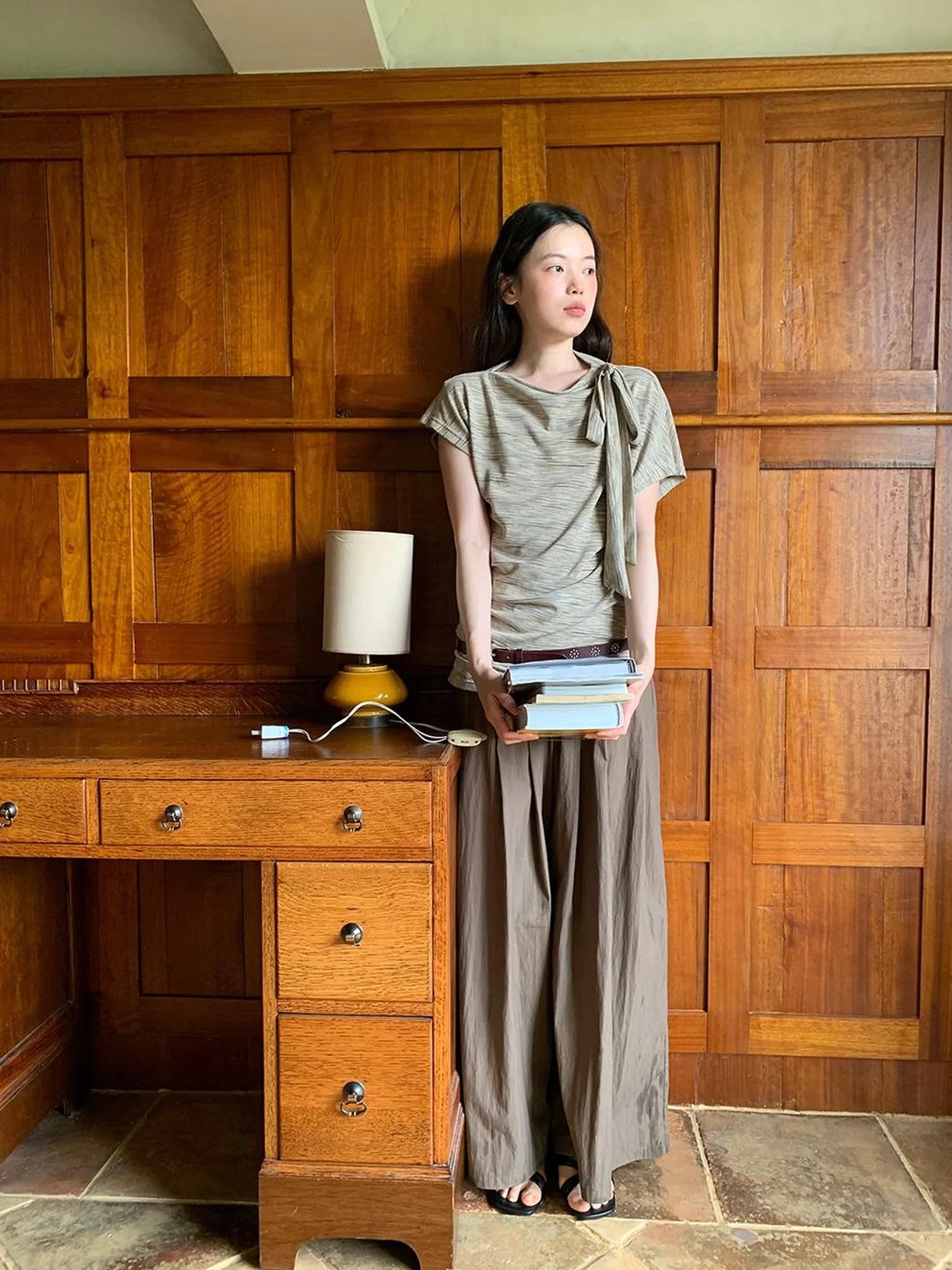 Retro Off Shoulder Bow Knit Tee