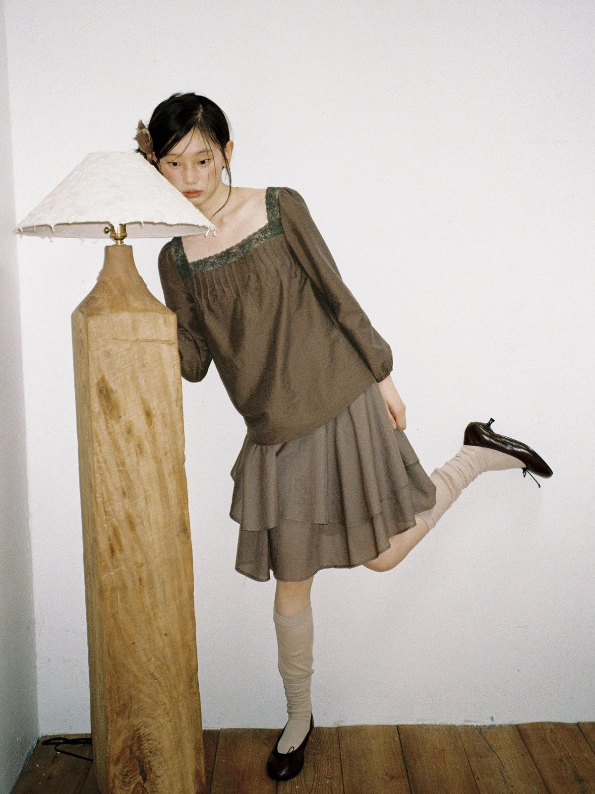 Dorydory Retro Square Neck Lace Trim Long Sleeve Loose Fit Women&
