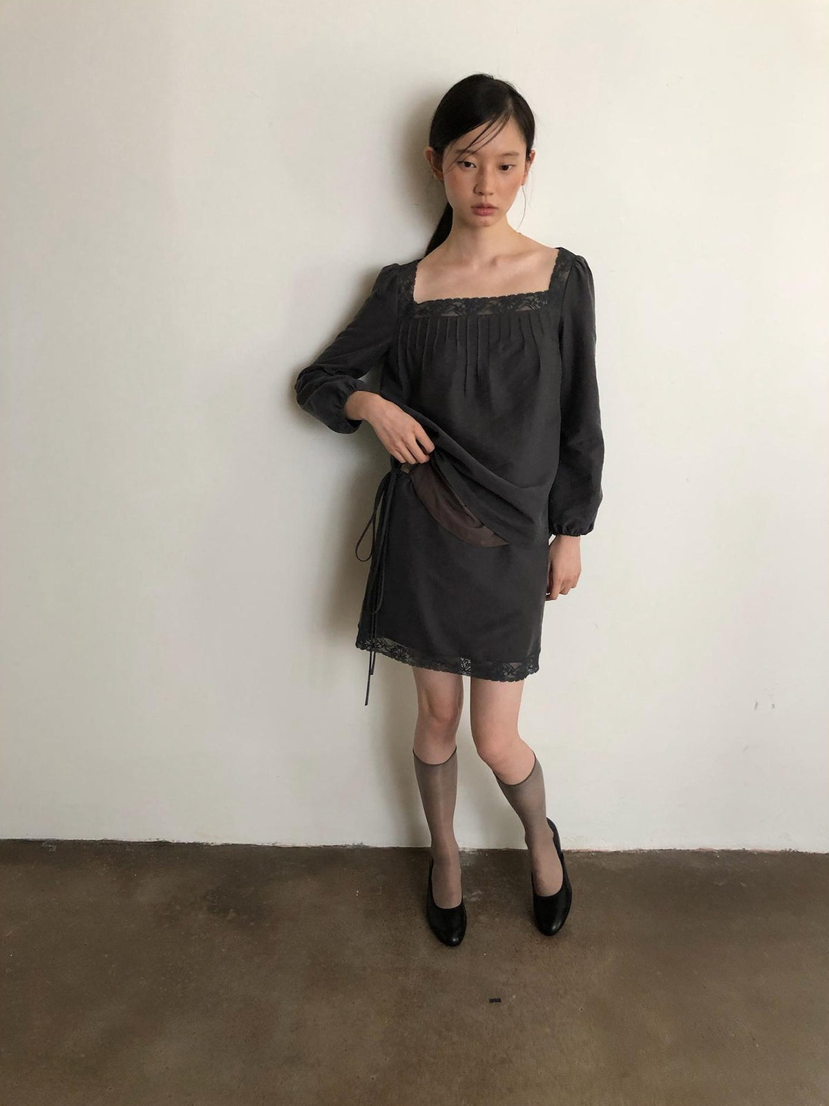 Dorydory Retro Square Neck Lace Trim Long Sleeve Loose Fit Women&