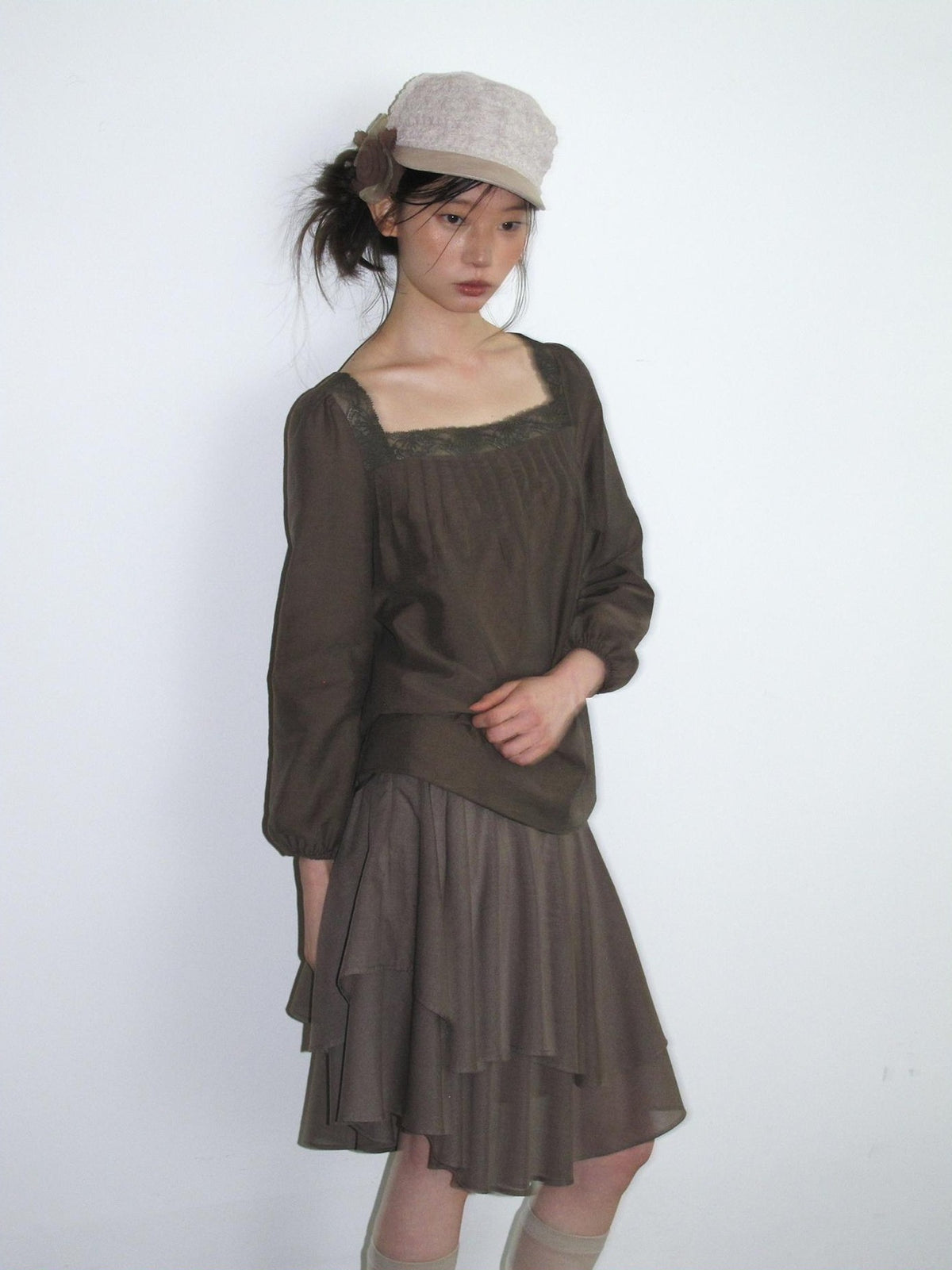 Dorydory Retro Square Neck Lace Trim Long Sleeve Loose Fit Women&