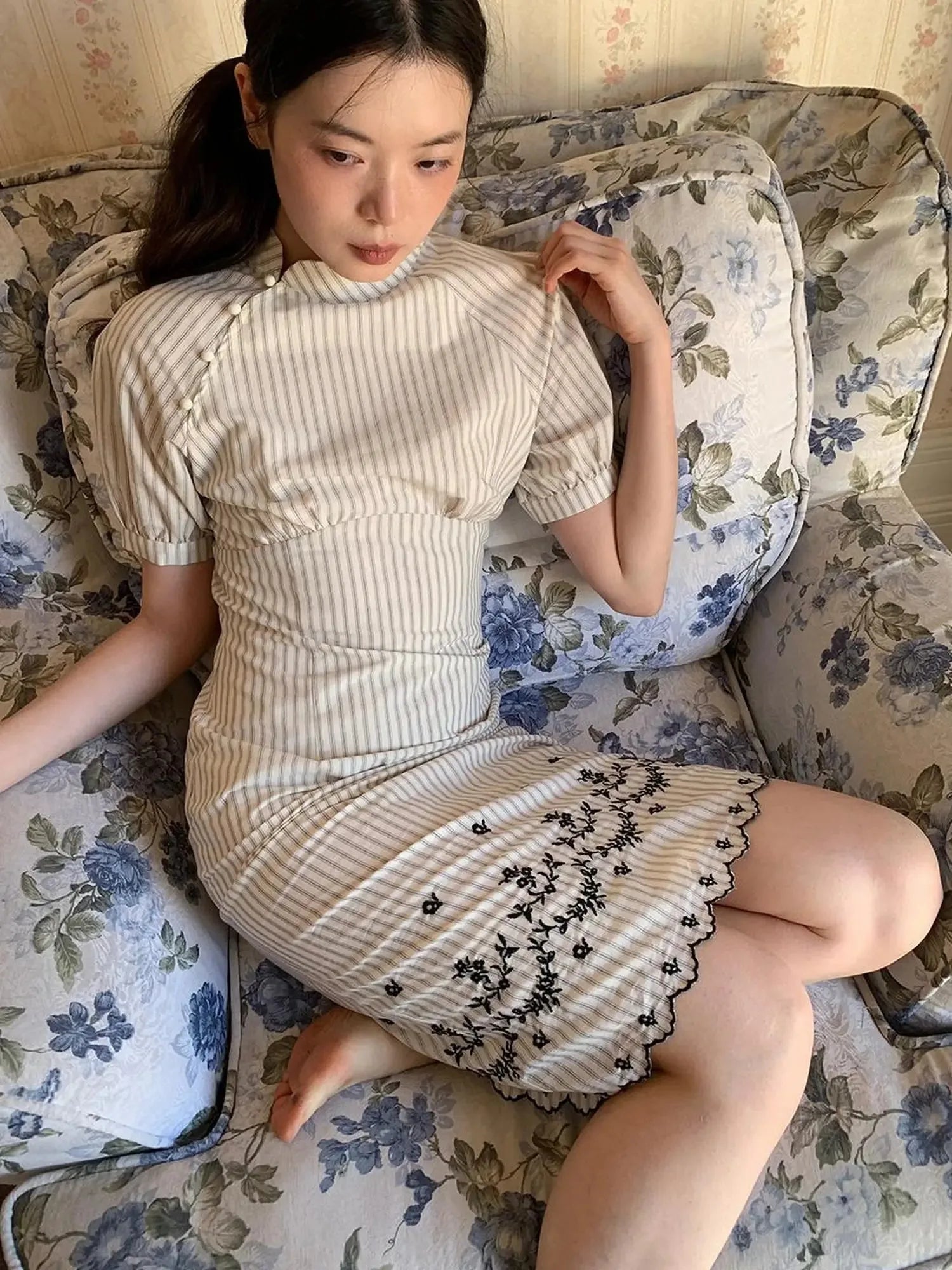 Retro Stripe Embroidered Cotton Qipao Dress V-Neck Long-Sleeve