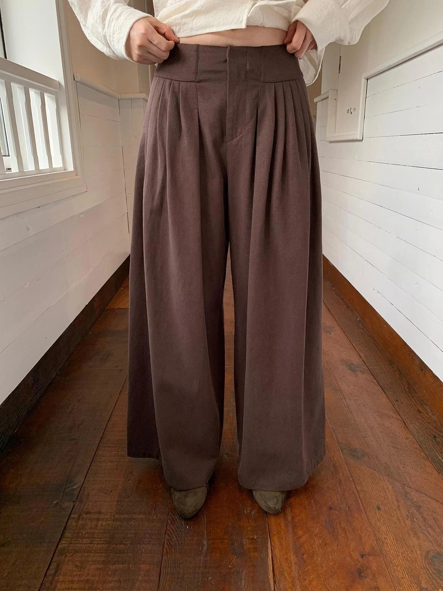 Tencel Cotton Wide Leg Trousers With Tuck Pleats