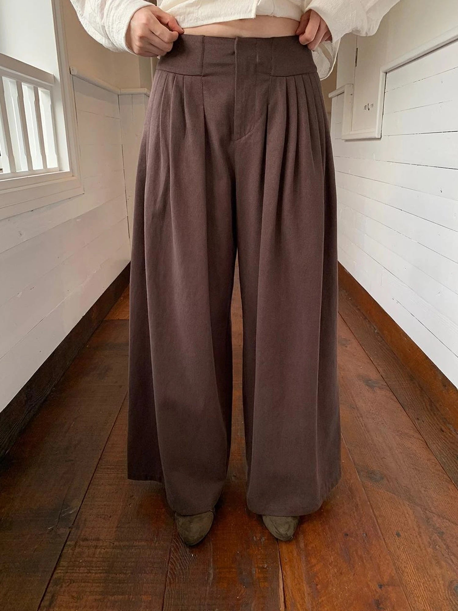 Tencel Cotton Wide Leg Trousers With Tuck Pleats