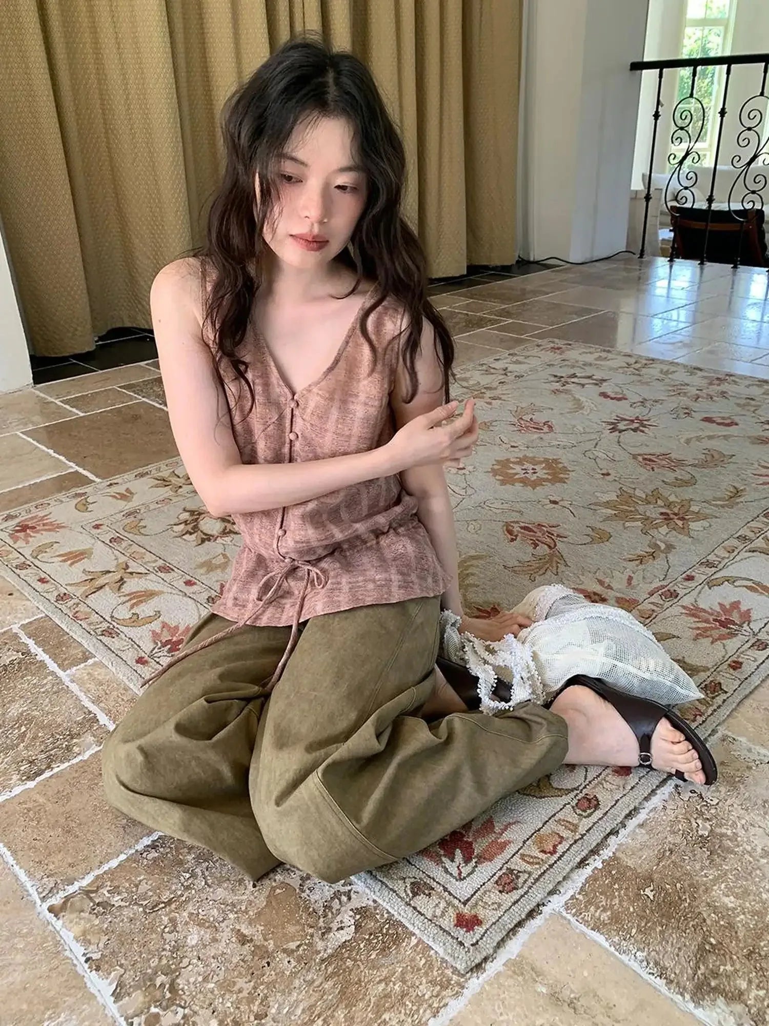 V-neck Checkered Faded Vest With Drawstring Hem