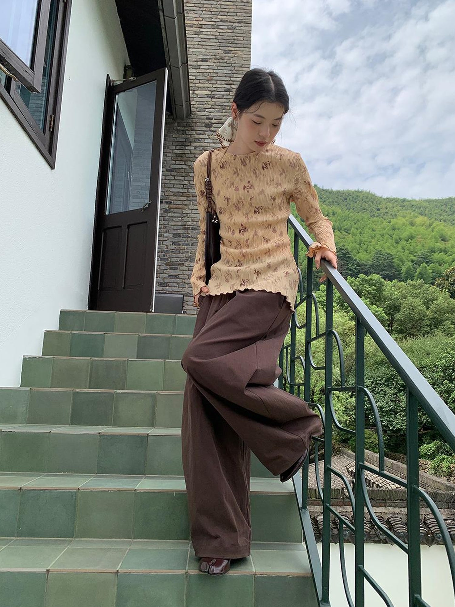 Dorydory Vintage Floral Print Textured Blouse
