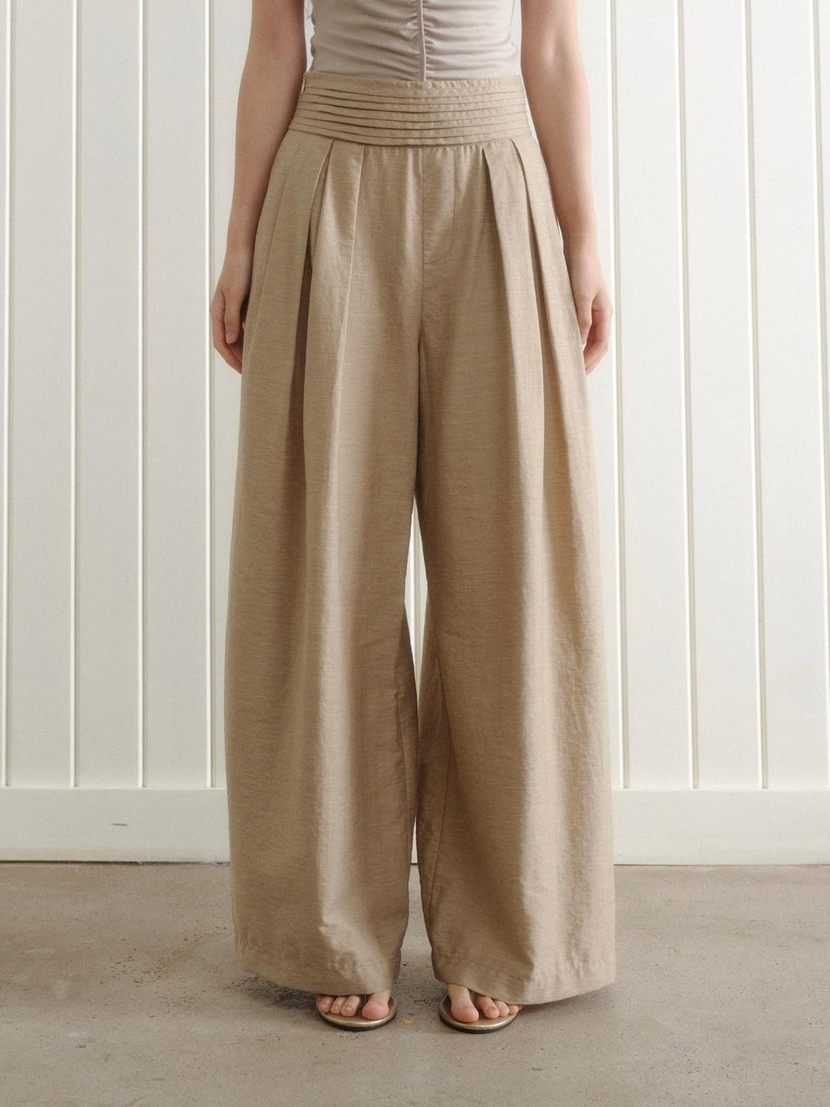 Dorydory Wide Waistband Pressed Pleat Women&