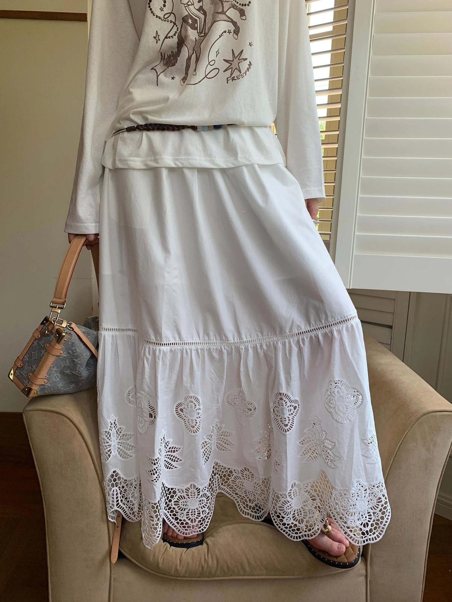 Elegant 3D Wave Lace Embroidered Split Hem Skirt