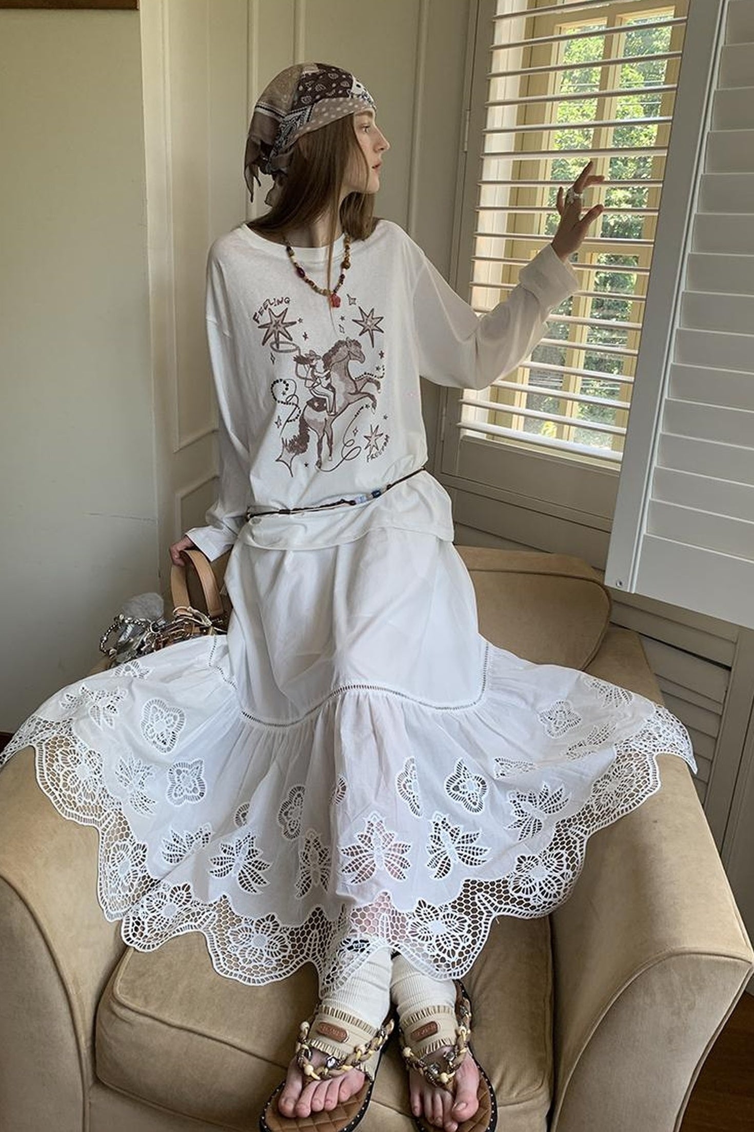 DIDDI MODA Elegant 3D Wave Lace Embroidered Split Hem Skirt