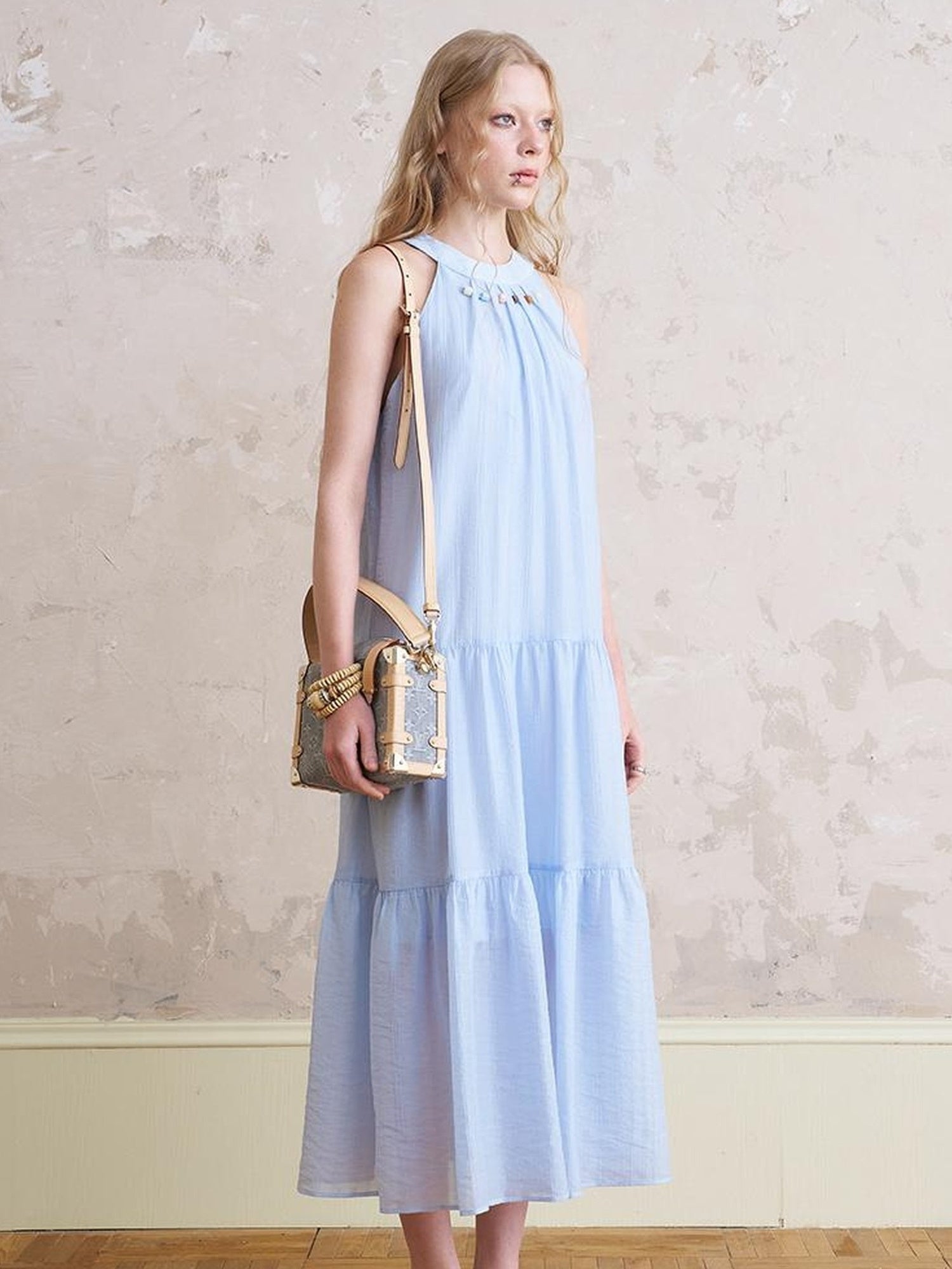 DIDDI MODA Elegant Bow Beaded Halter Dress With Layered Flowy Ribbon