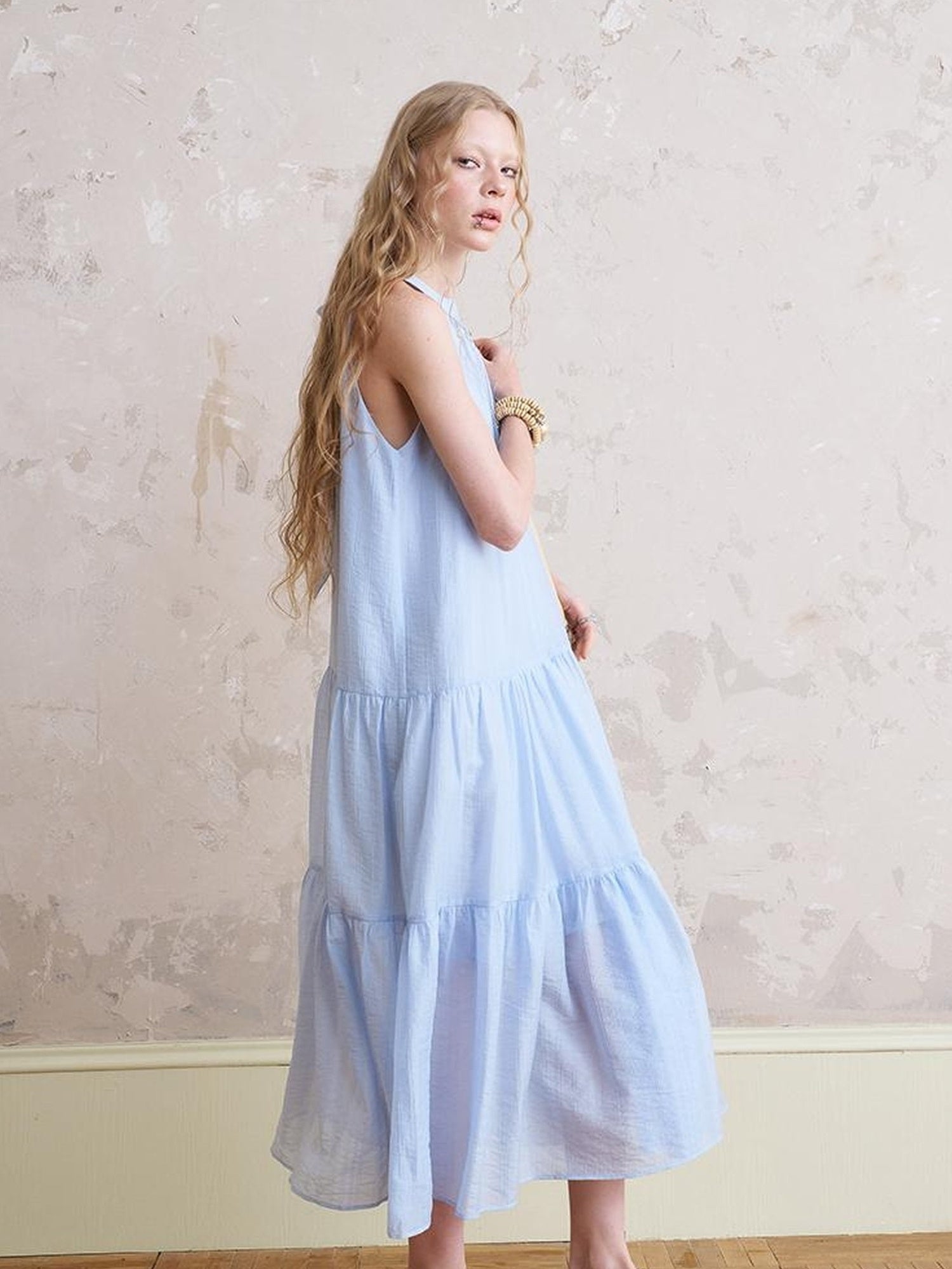 DIDDI MODA Elegant Bow Beaded Halter Dress With Layered Flowy Ribbon