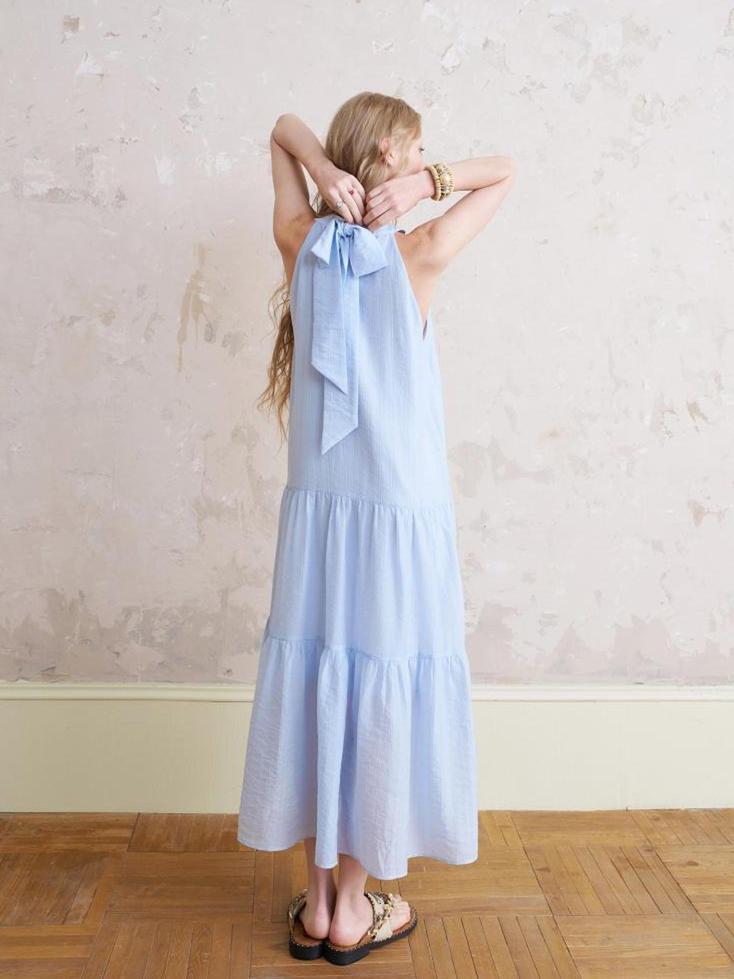 DIDDI MODA Elegant Bow Beaded Halter Dress With Layered Flowy Ribbon