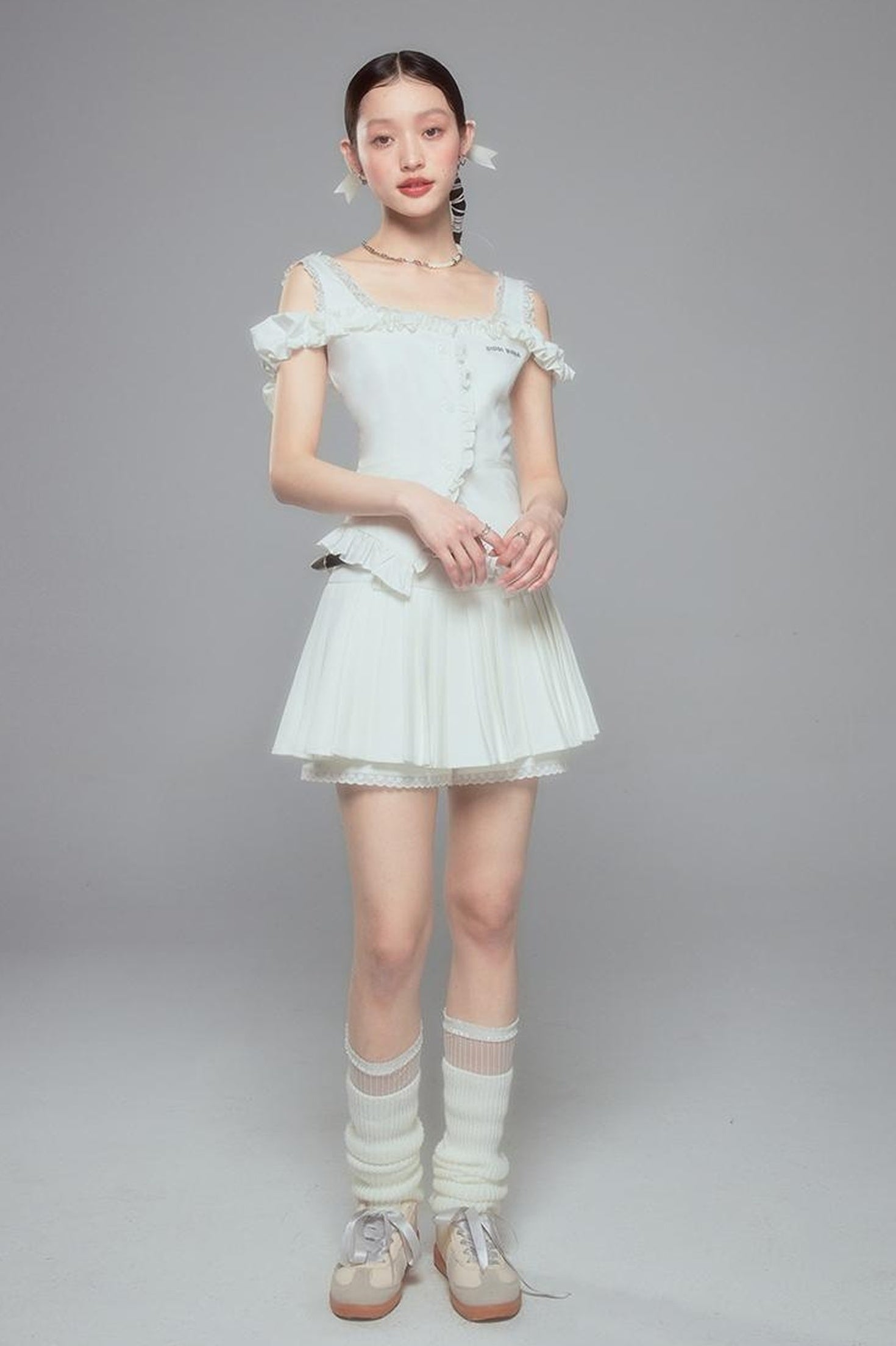 DIDDI MODA Elegant High Waisted Flared Skort With Lace Trim