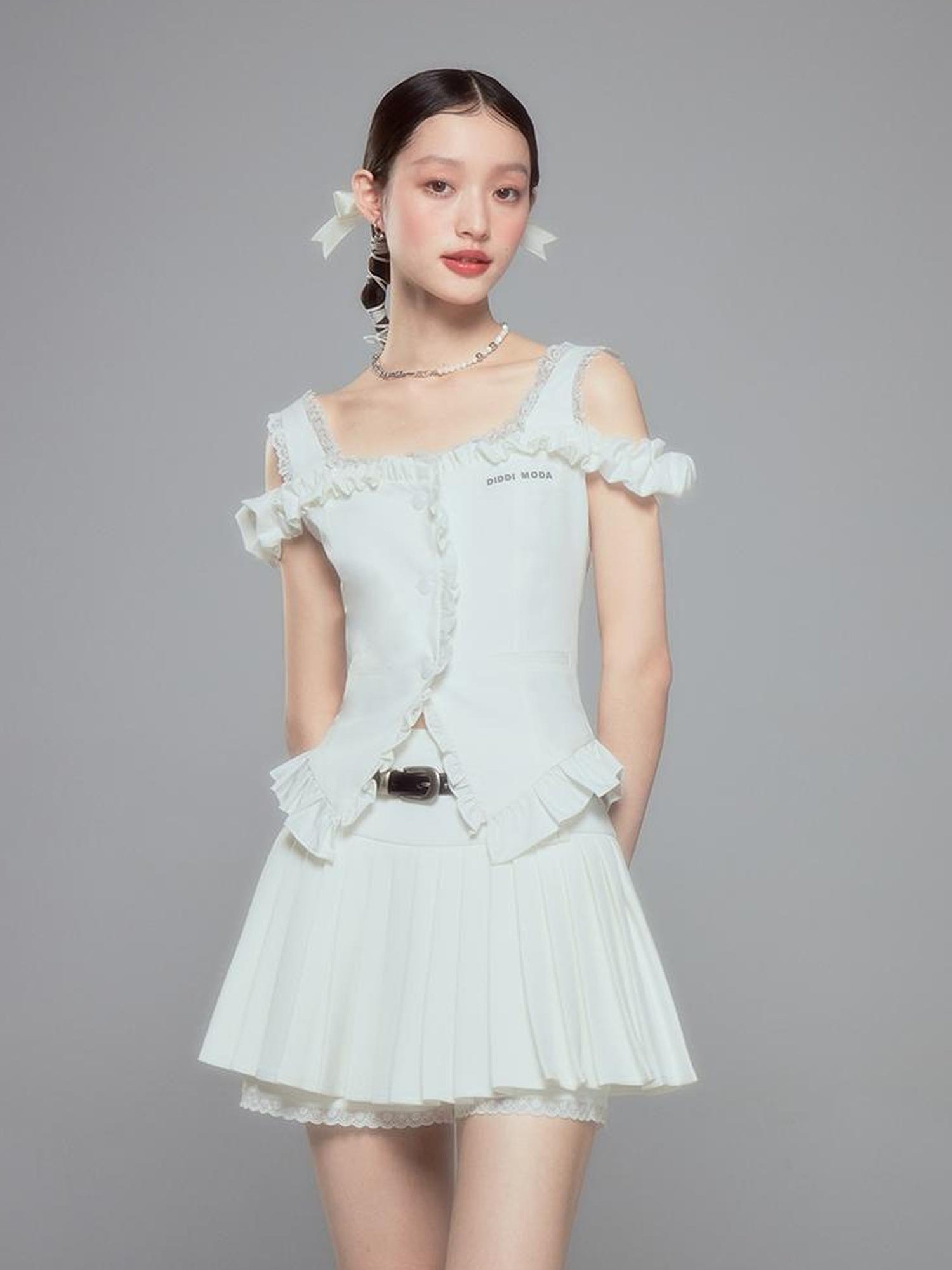 DIDDI MODA Elegant High Waisted Flared Skort With Lace Trim