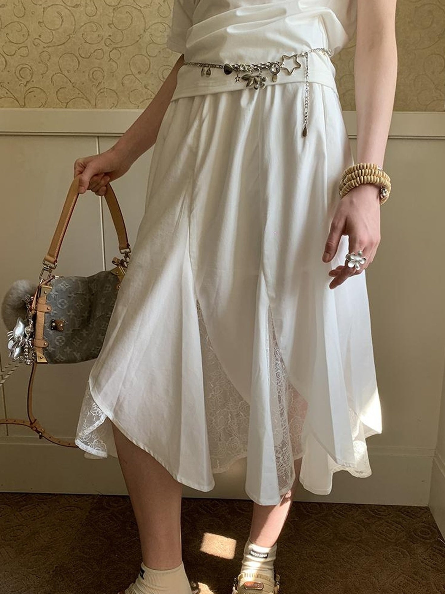 DIDDI MODA Elegant Lace Paneled Fishtail Skirt With Floral Hem